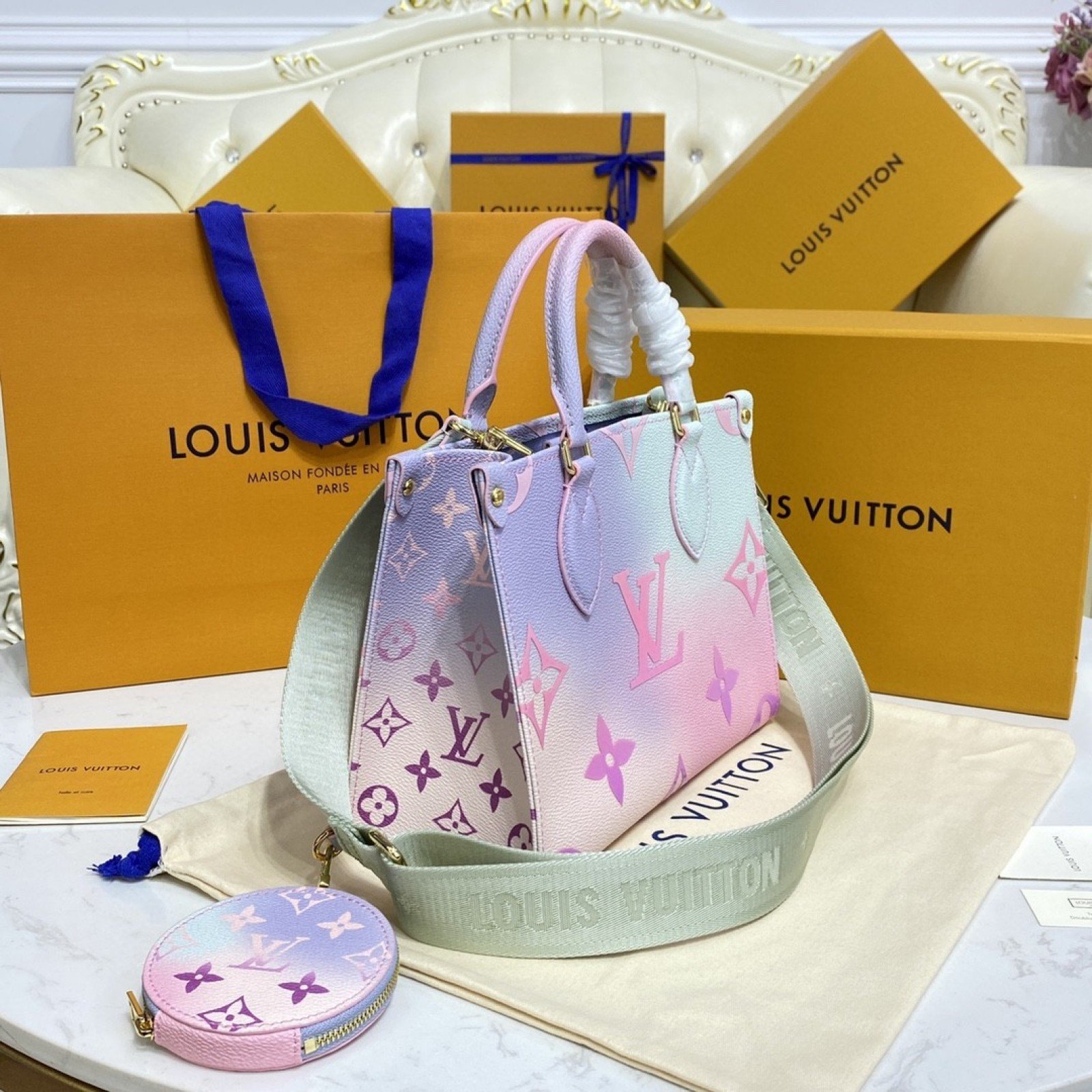LV ONTHEGO PM M59856