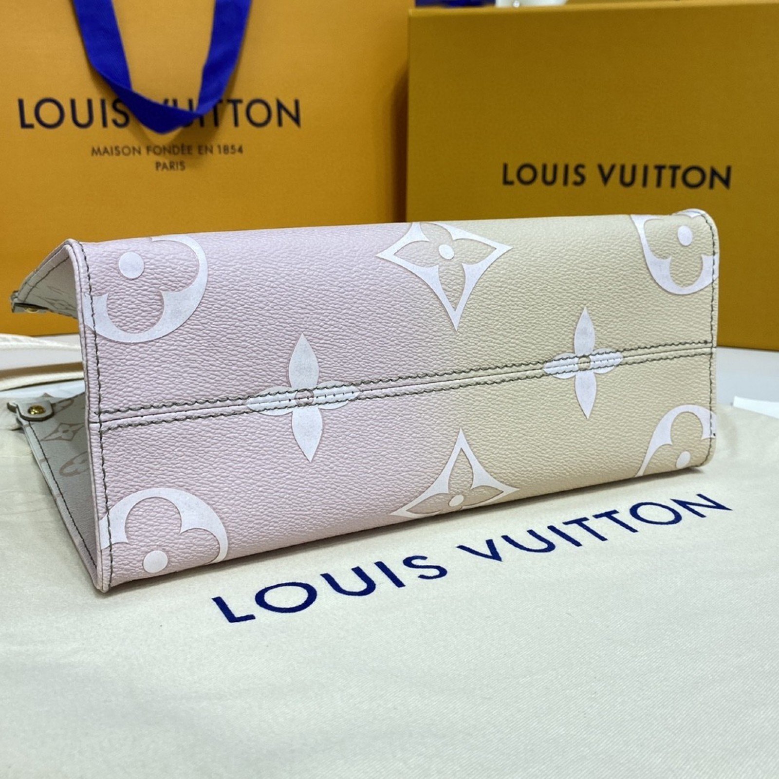 LV ONTHEGO PM M59856