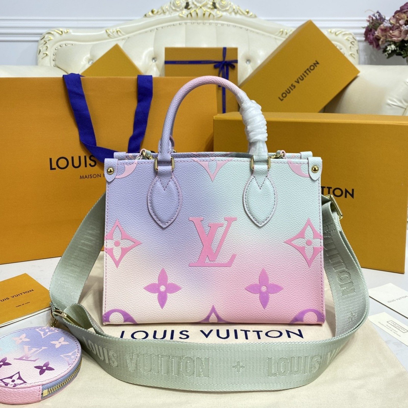 LV ONTHEGO PM M59856