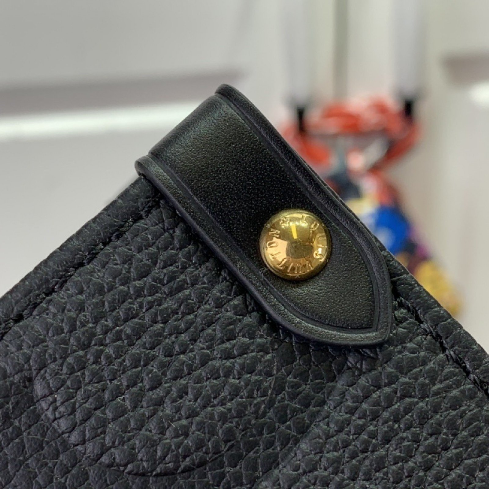 LV ONTHEGO m23937
