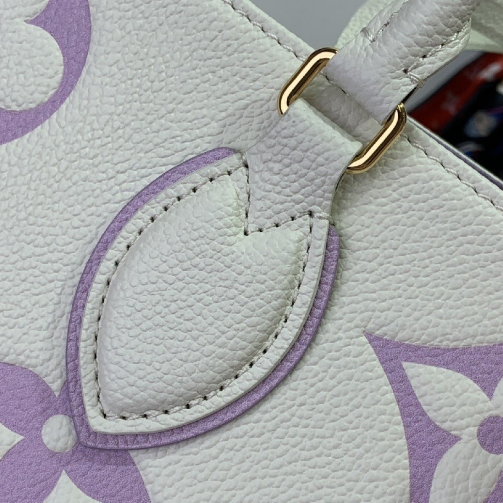 LV ONTHEGO m23937