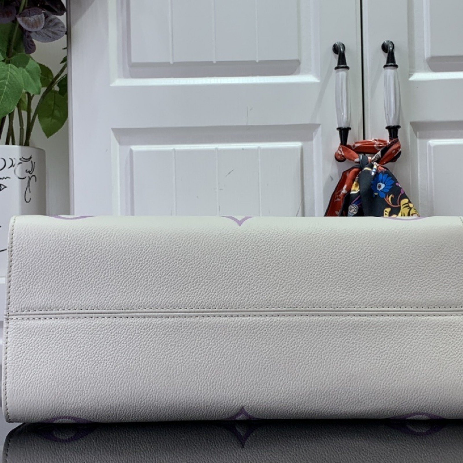 LV ONTHEGO m23937