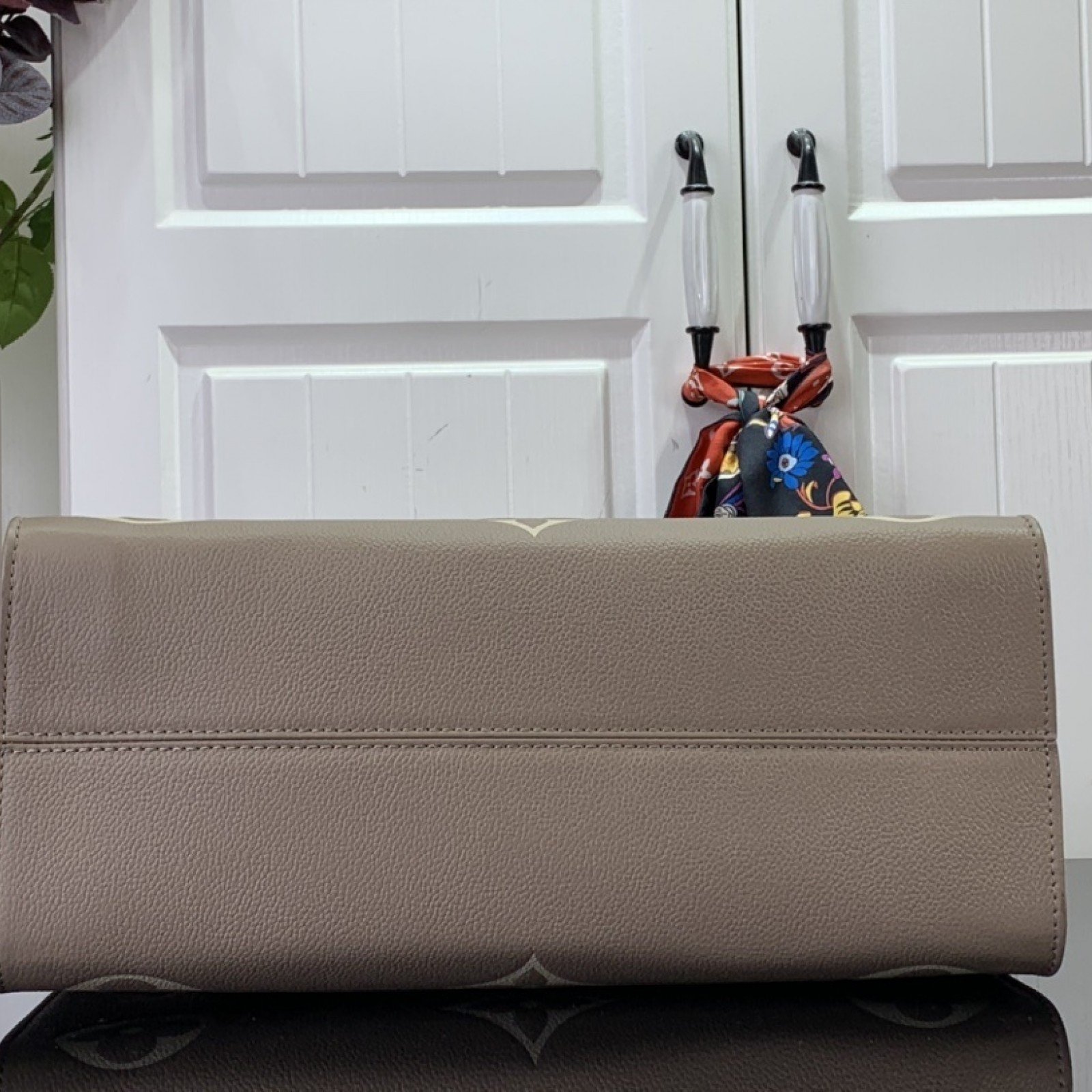 LV ONTHEGO m23937