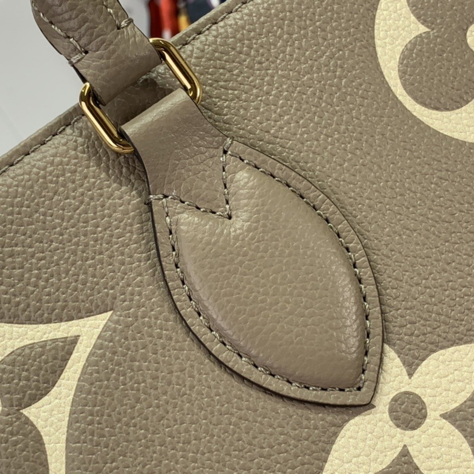 LV ONTHEGO m23937