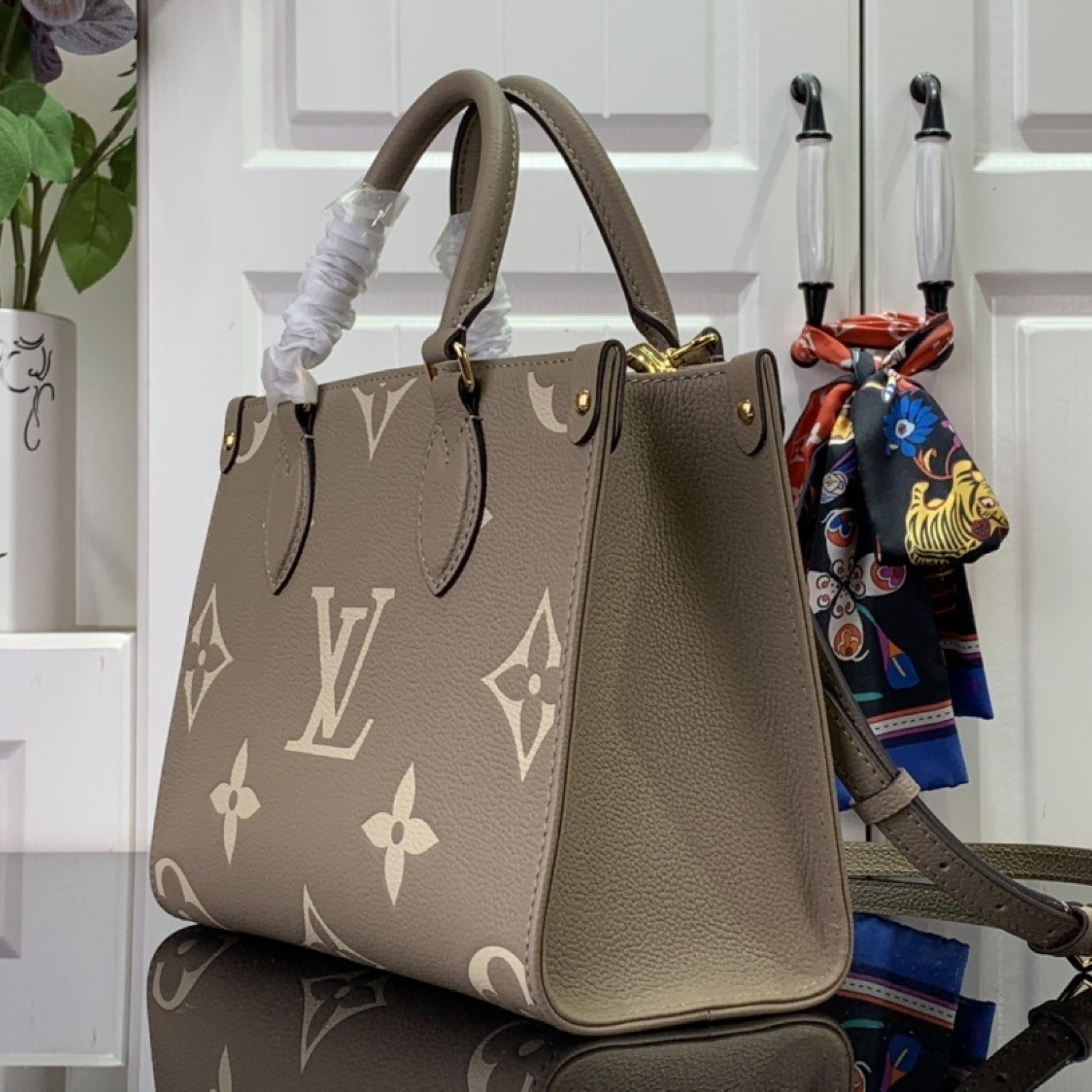 LV ONTHEGO m45779