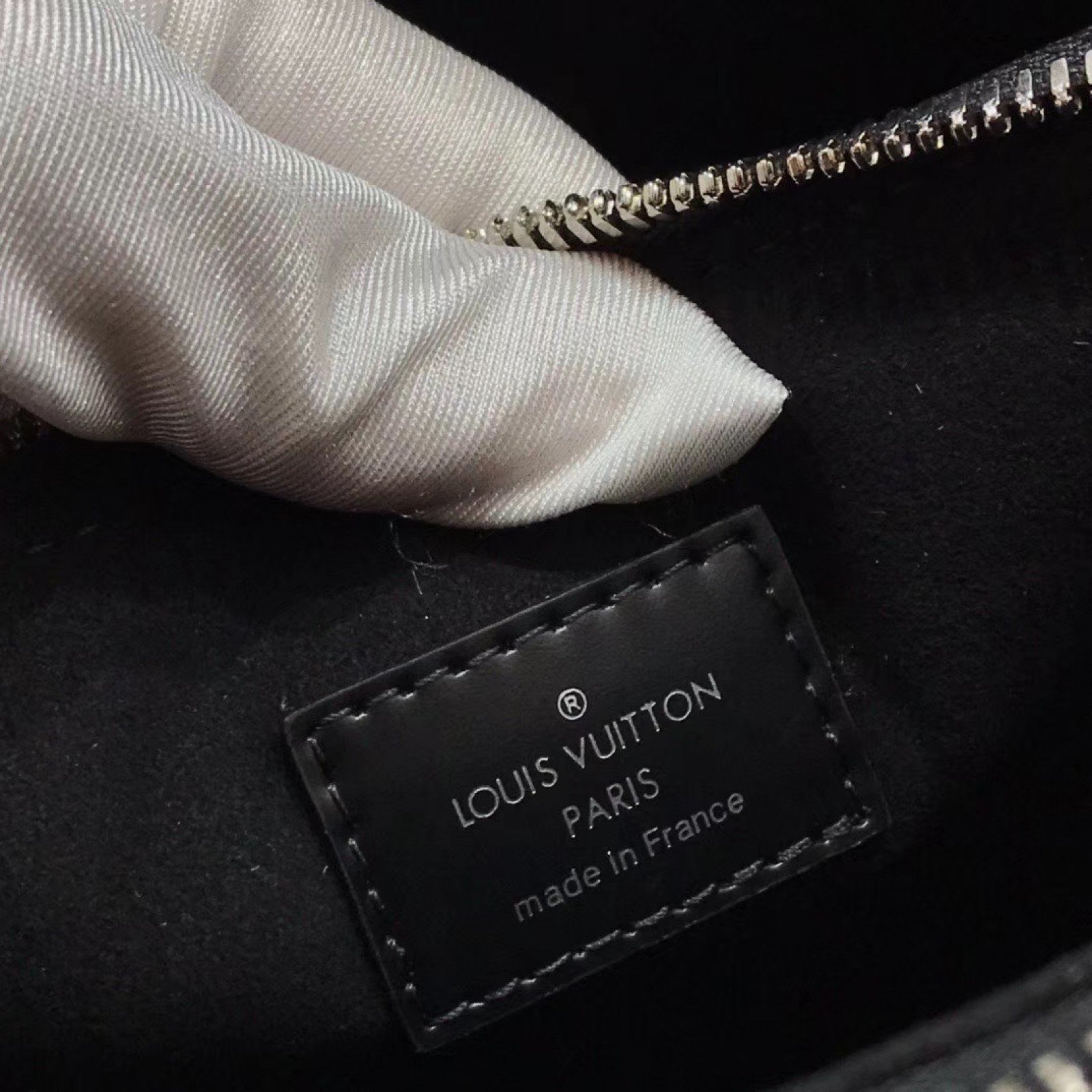 LV OPEN HANDBAG M55613W
