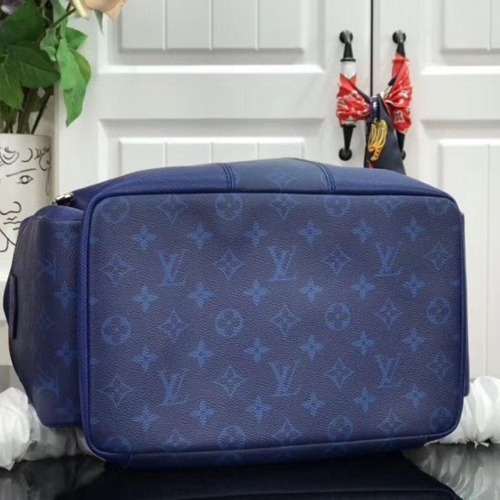 LV OUTDOOR BACKPACK M30417