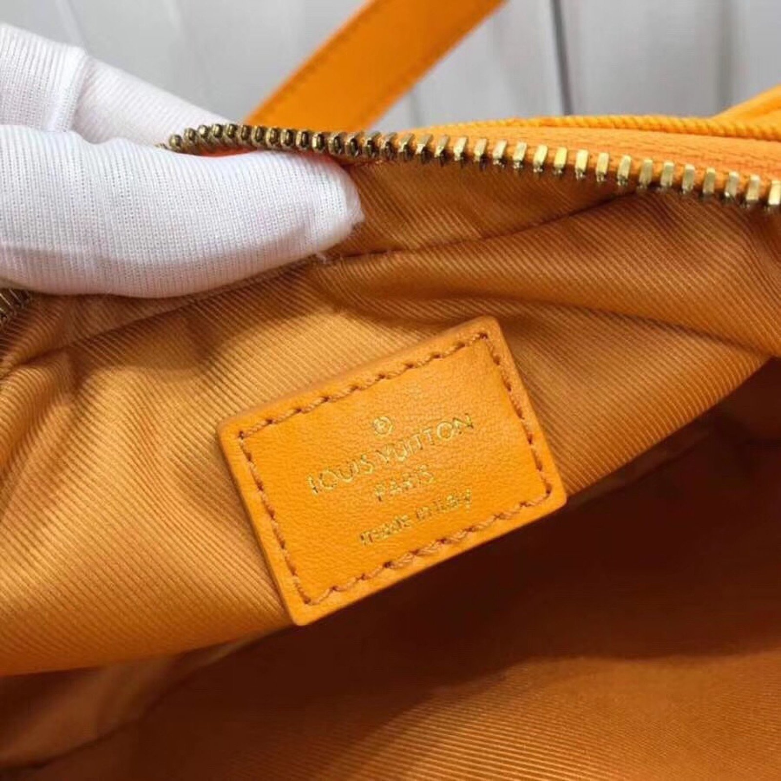 LV OUTDOOR BUMBAG M44741