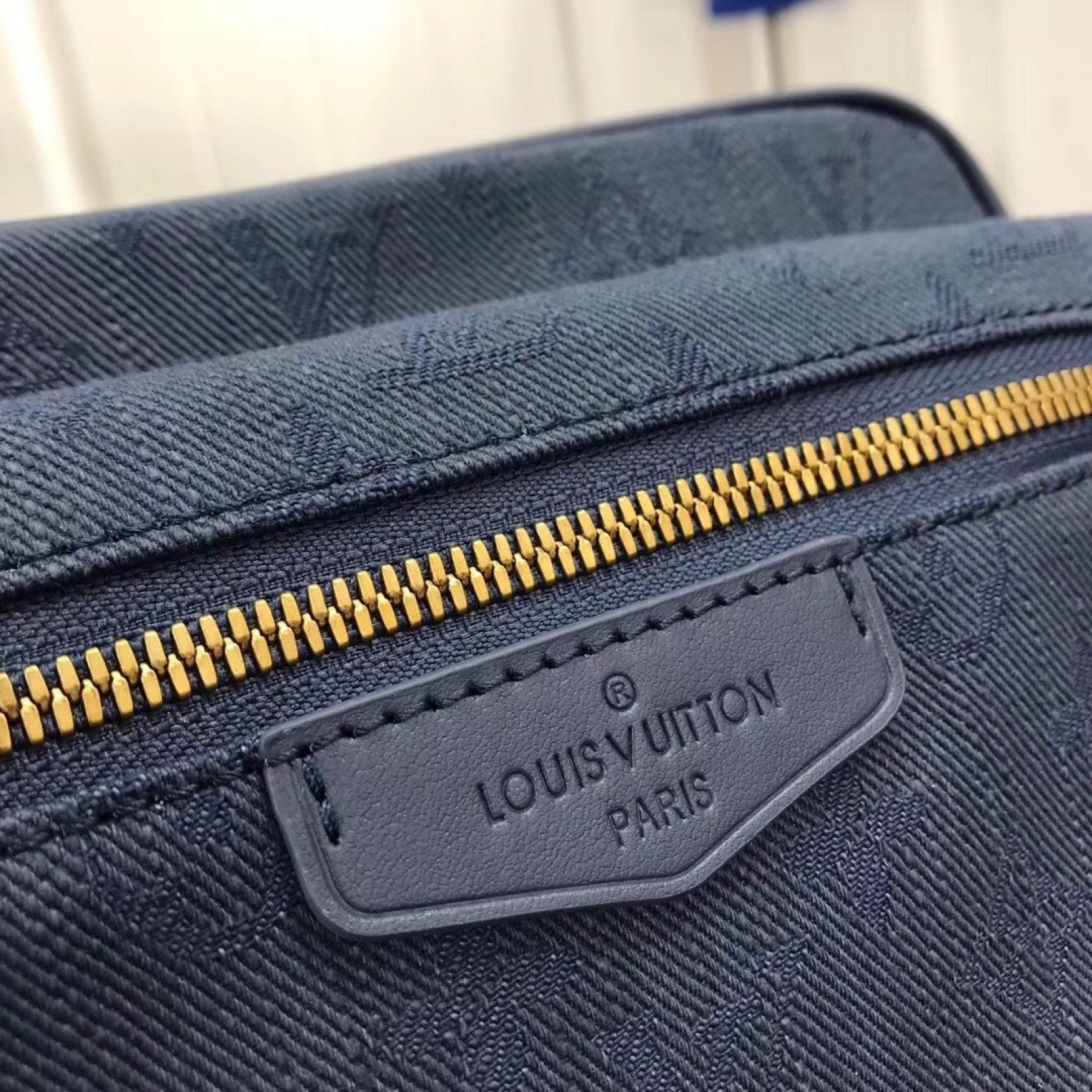 LV OUTDOOR BUMBAG M44741