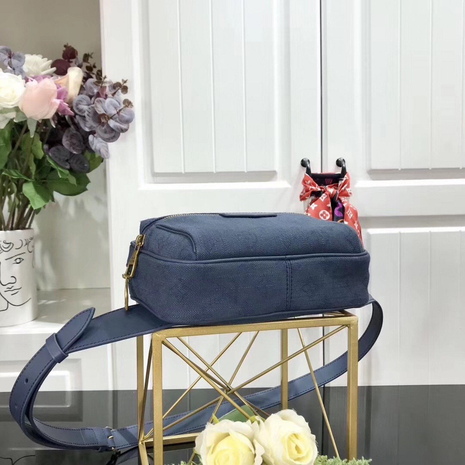 LV OUTDOOR BUMBAG M44741
