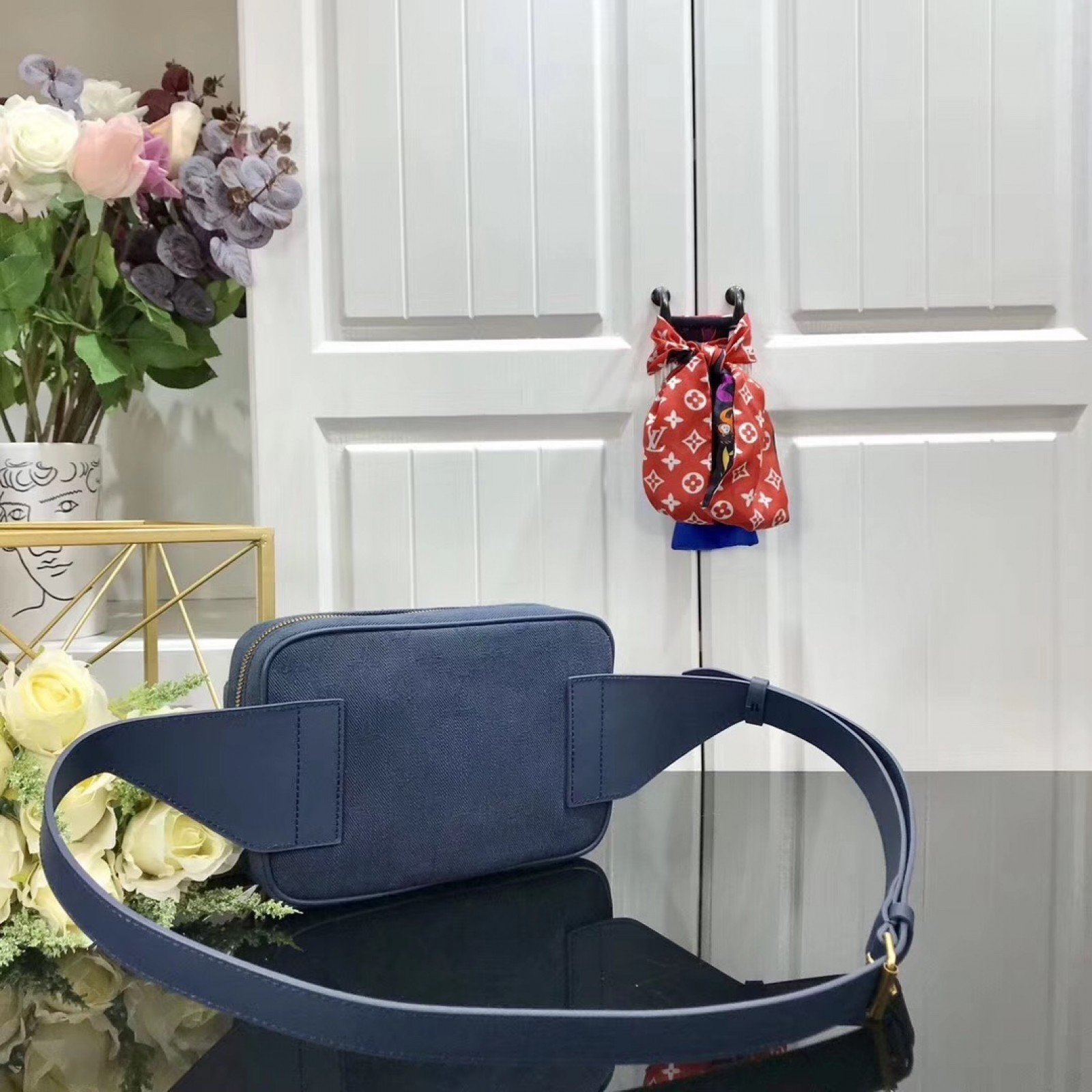 LV OUTDOOR BUMBAG M44741