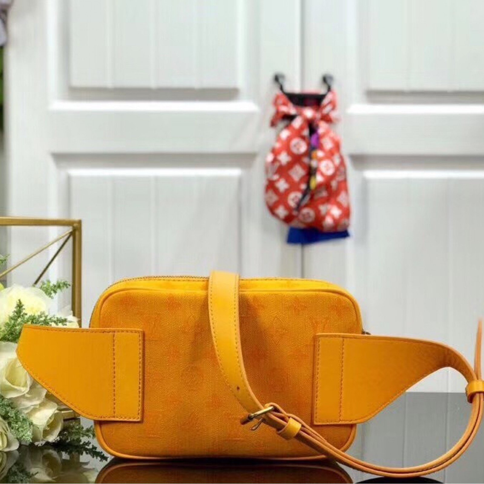 LV OUTDOOR BUMBAG M44741
