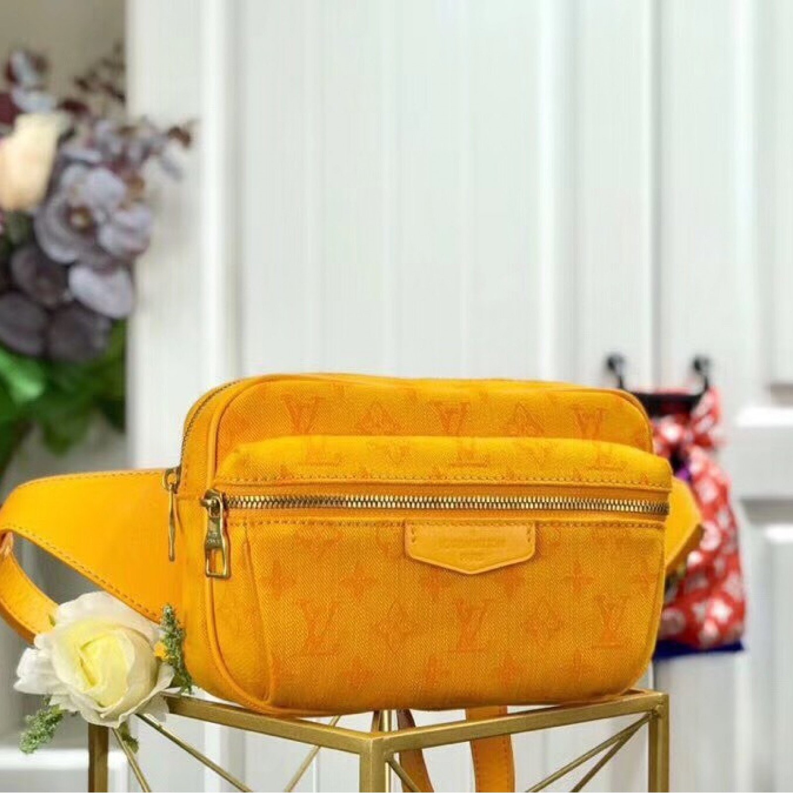 LV OUTDOOR BUMBAG M44741