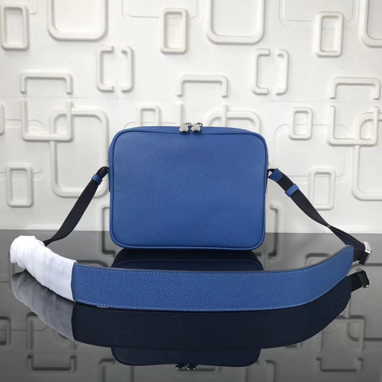 LV OUTDOOR Bag M33437