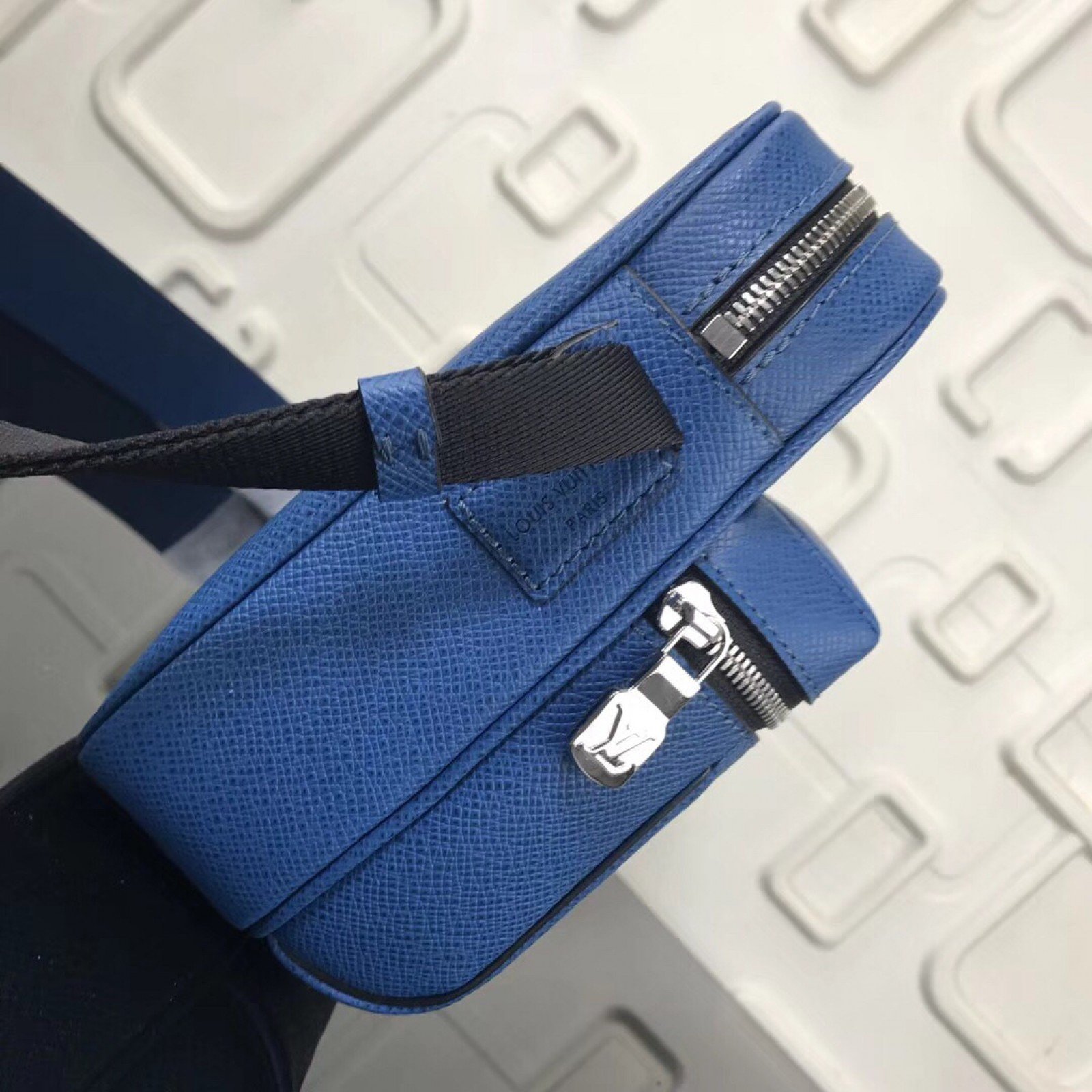 LV OUTDOOR Bag M33437