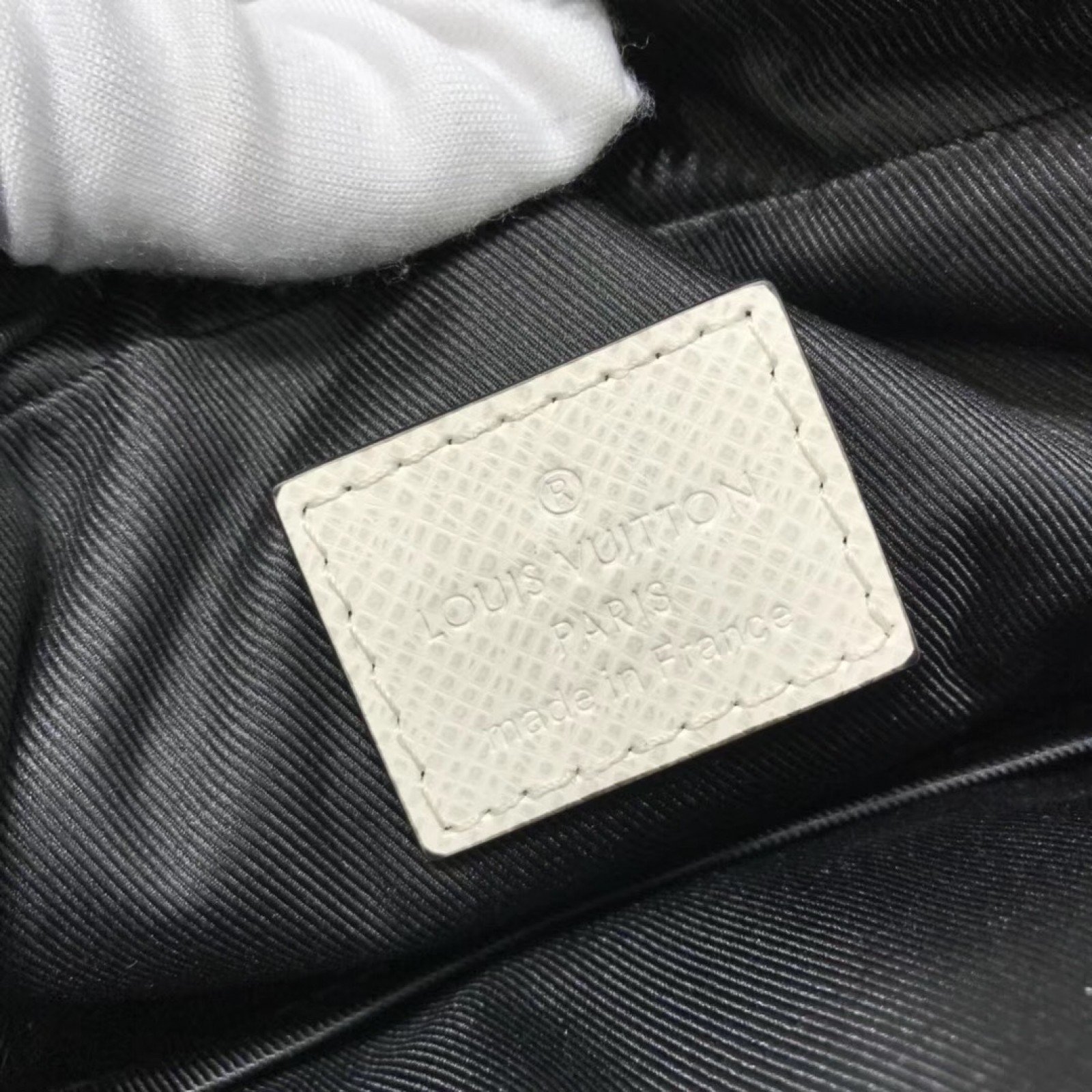 LV OUTDOOR M30243