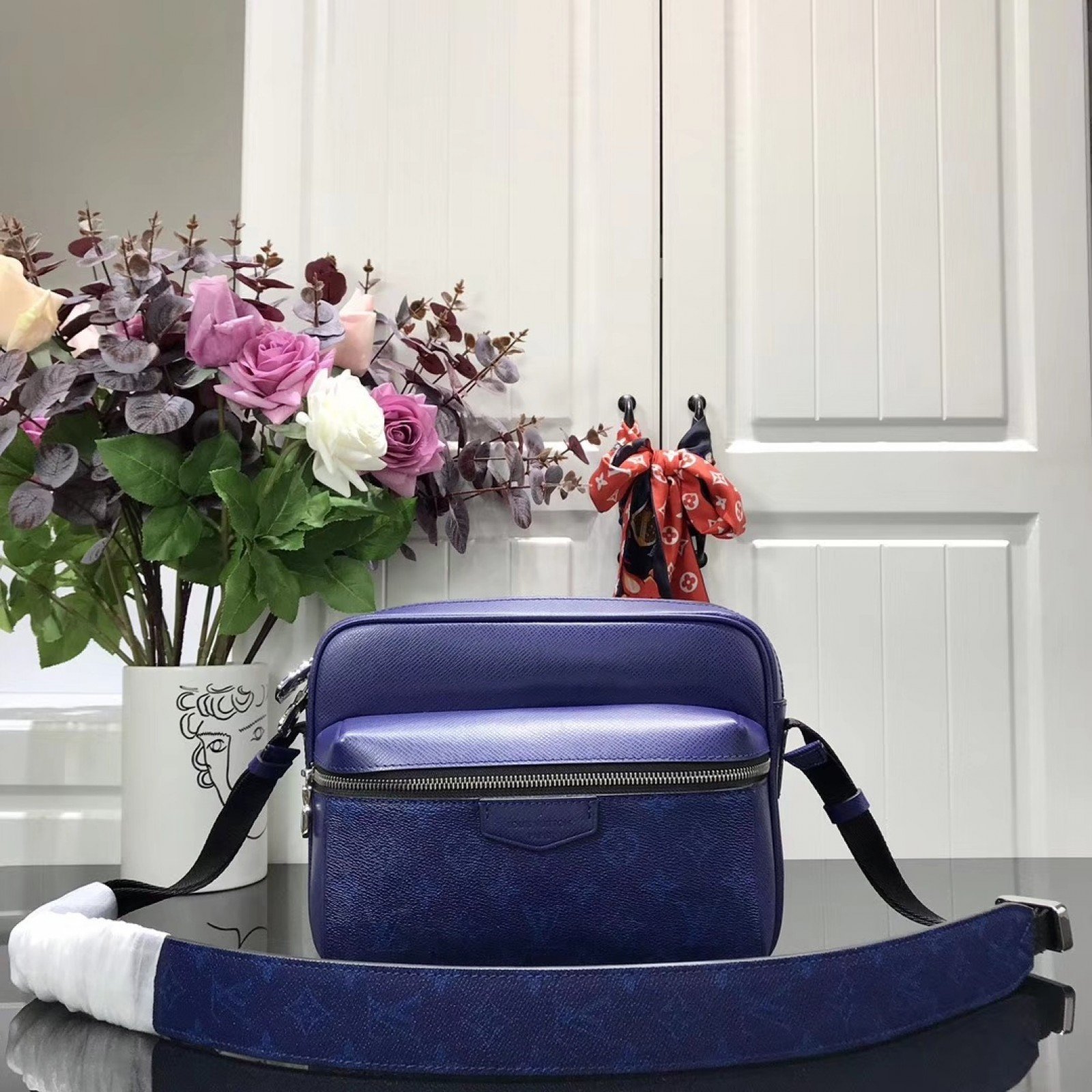 LV OUTDOOR M30243