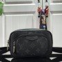 LV OUTDOOR POUCH M30755