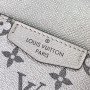 LV OUTDOOR SLINGBAG M30833