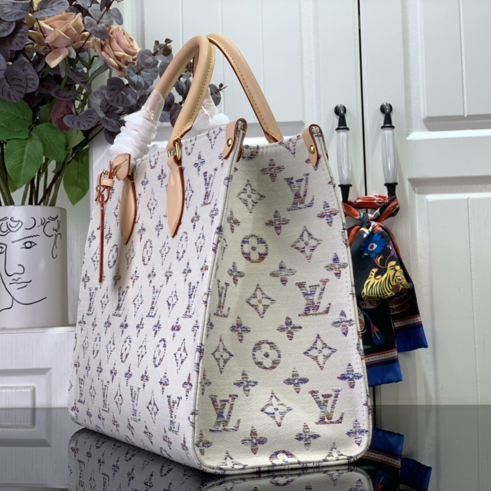 LV OnTheGo MM m24708
