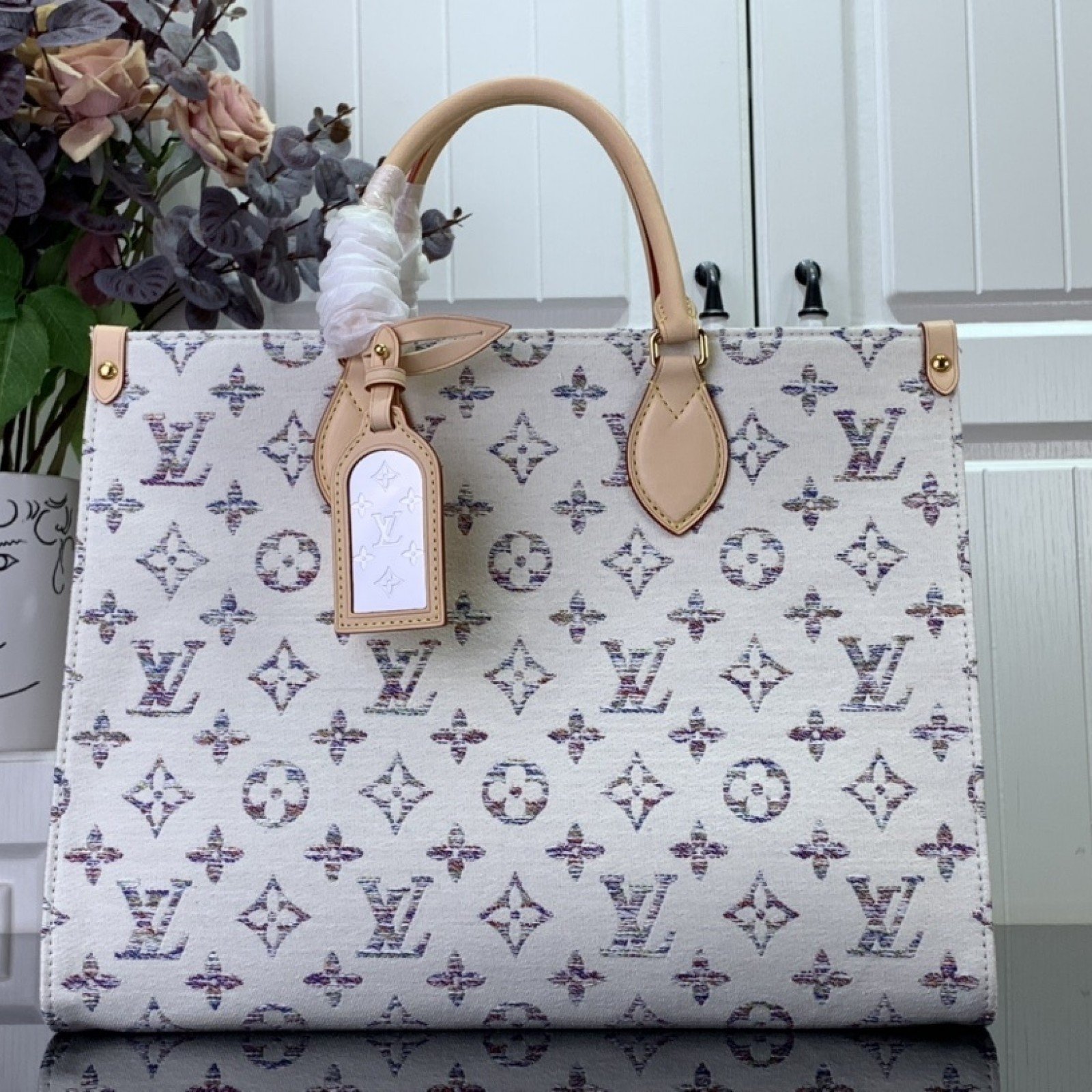 LV OnTheGo MM m24708