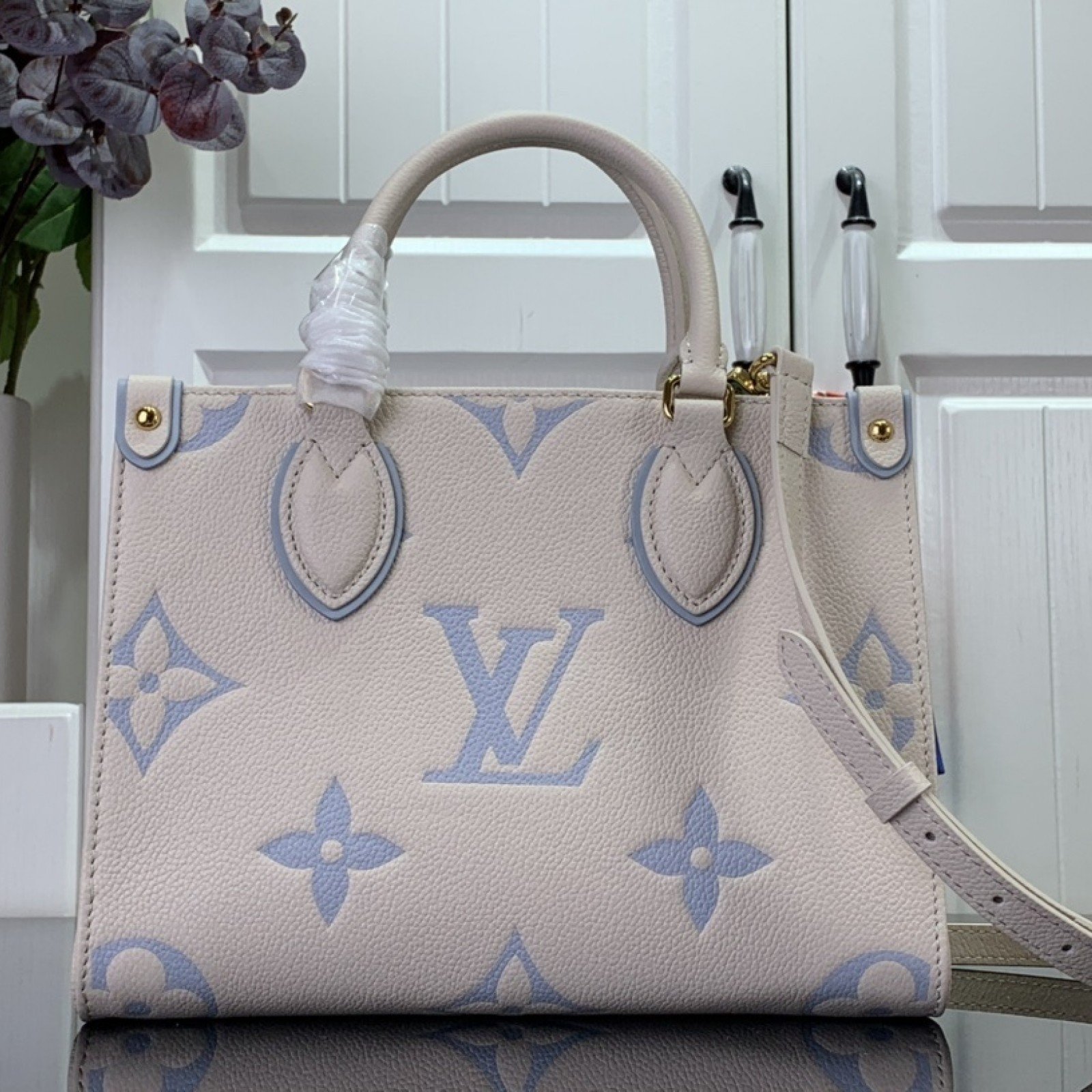 LV Onthego mini M45653
