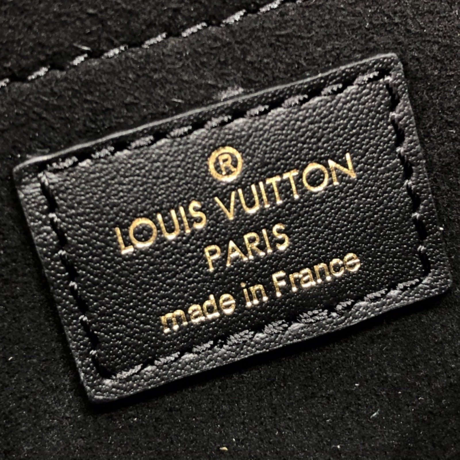 LV PADLOCK ON STRAP BAG M80559