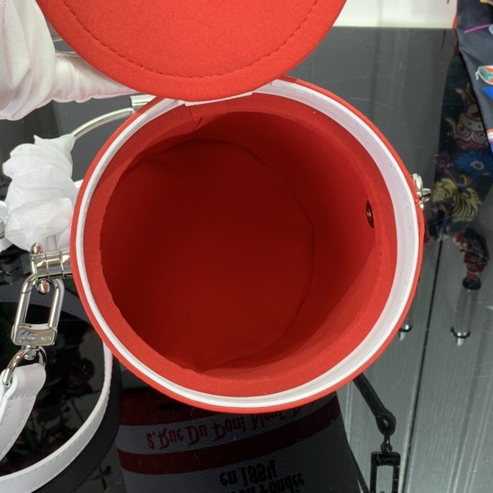 LV PAINT CAN M81592