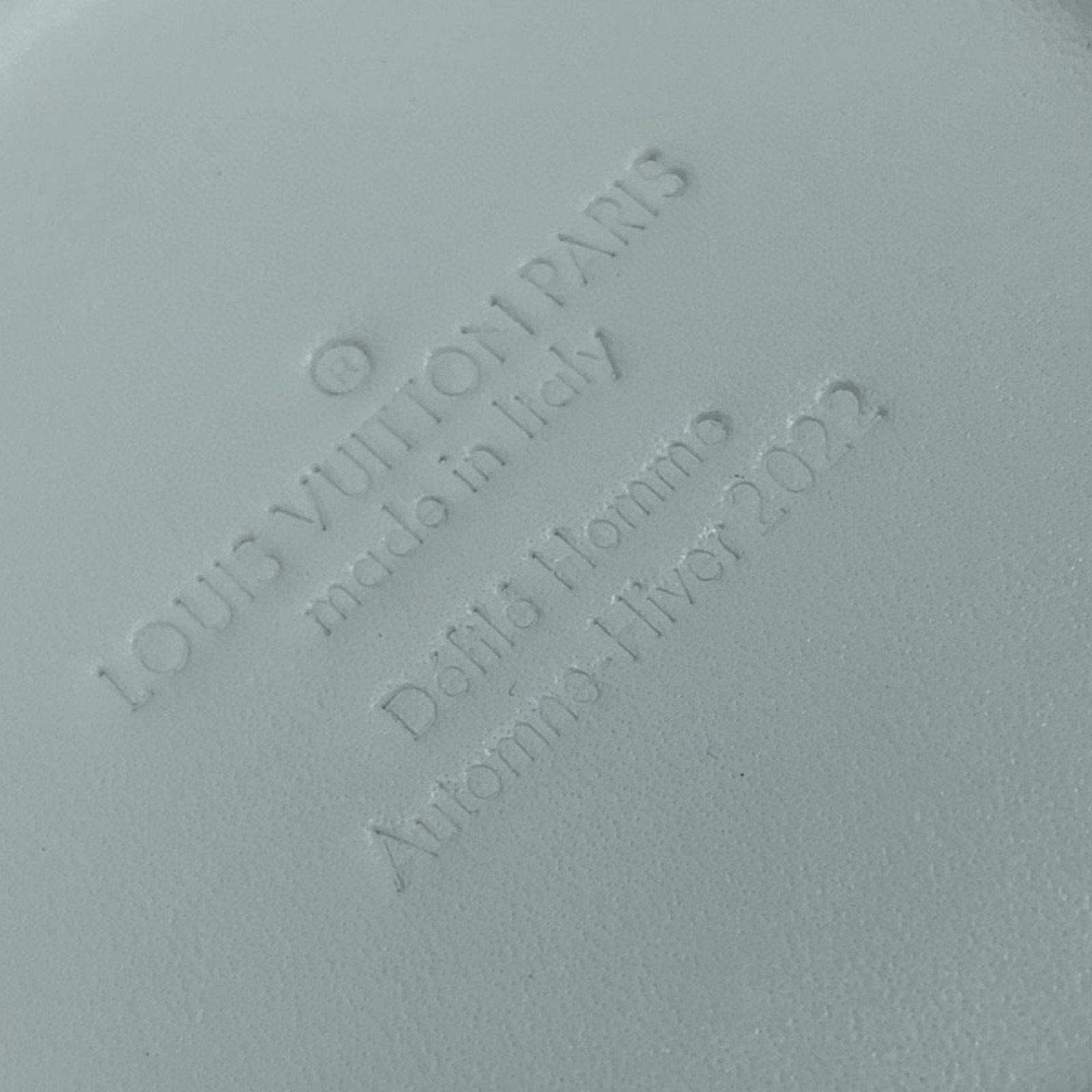 LV PAINT CAN M81592