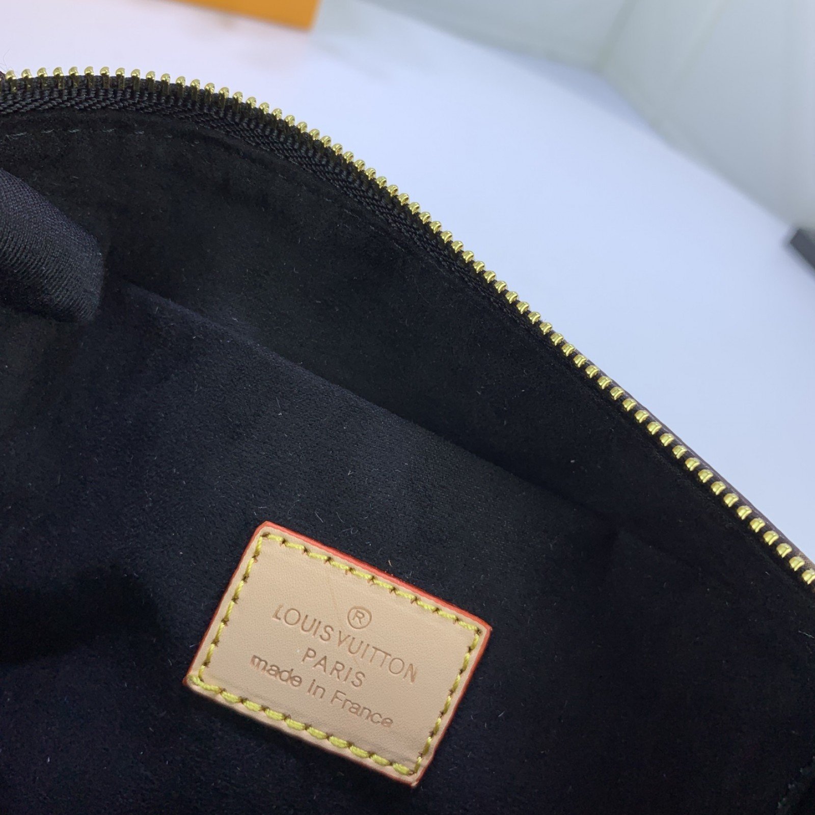 LV PALLS CLUTH M41638