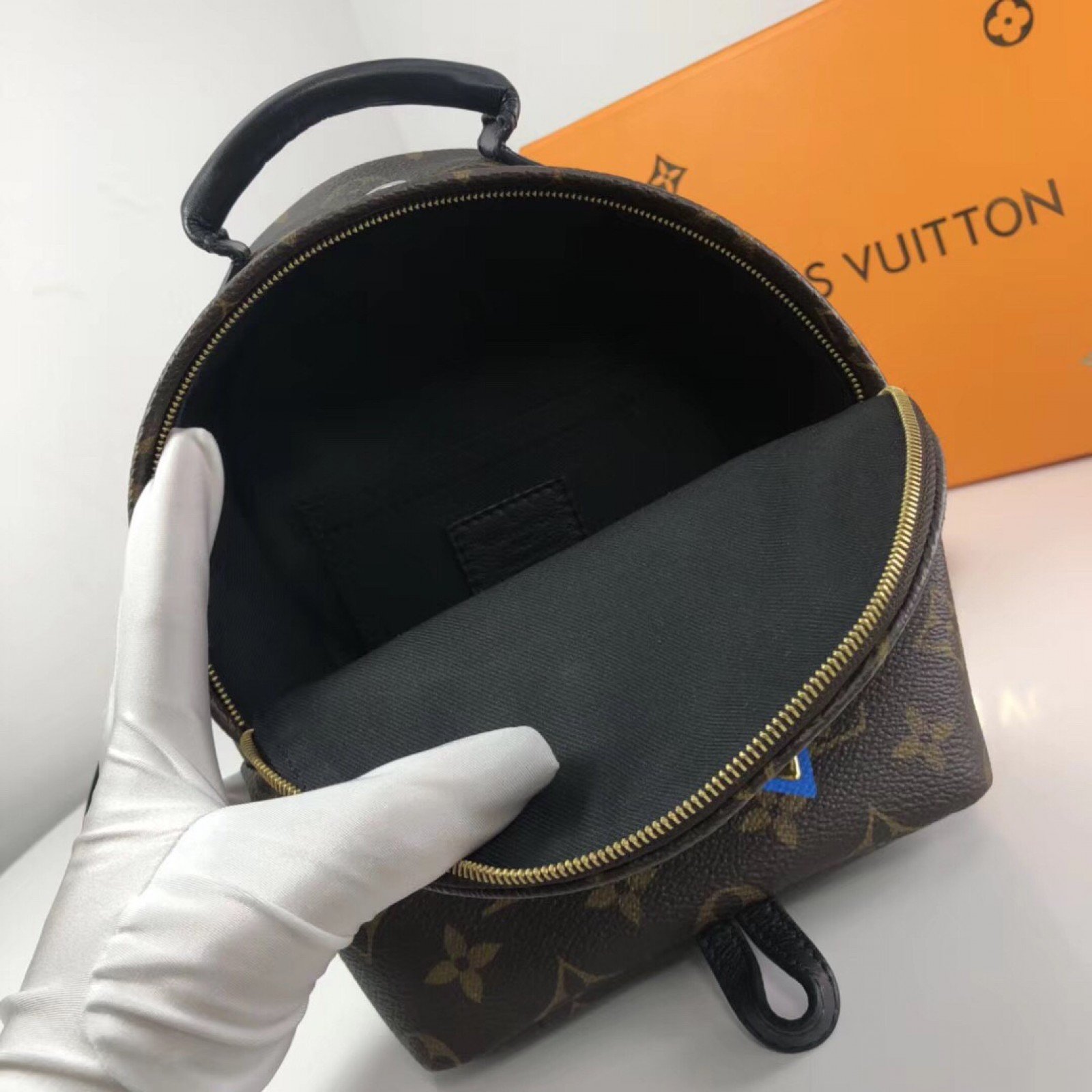 LV PALM SPRINGS MINI M44367