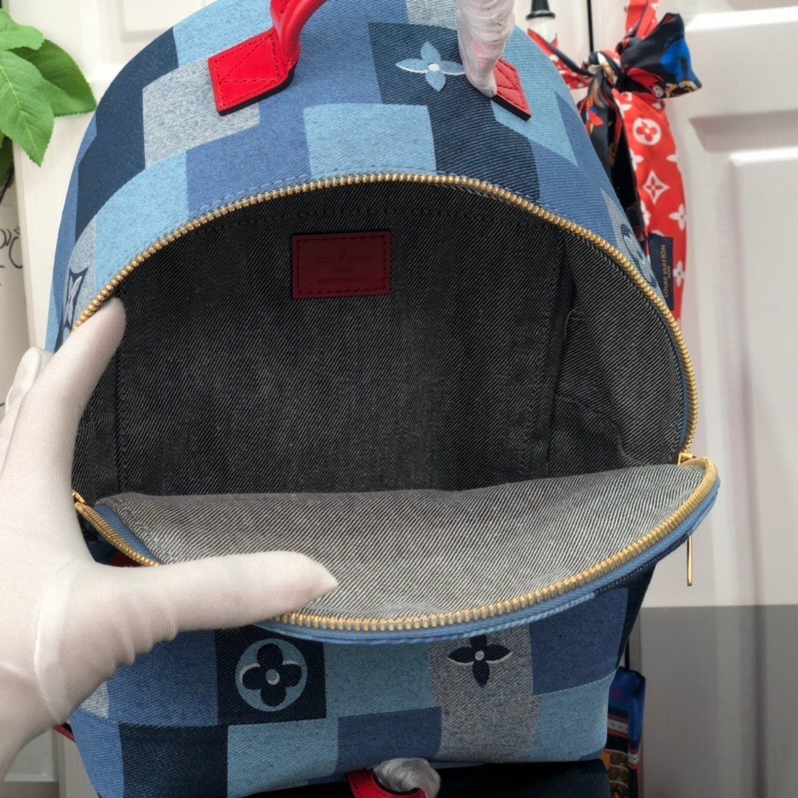 LV PALM SPRINGS MINI M45043