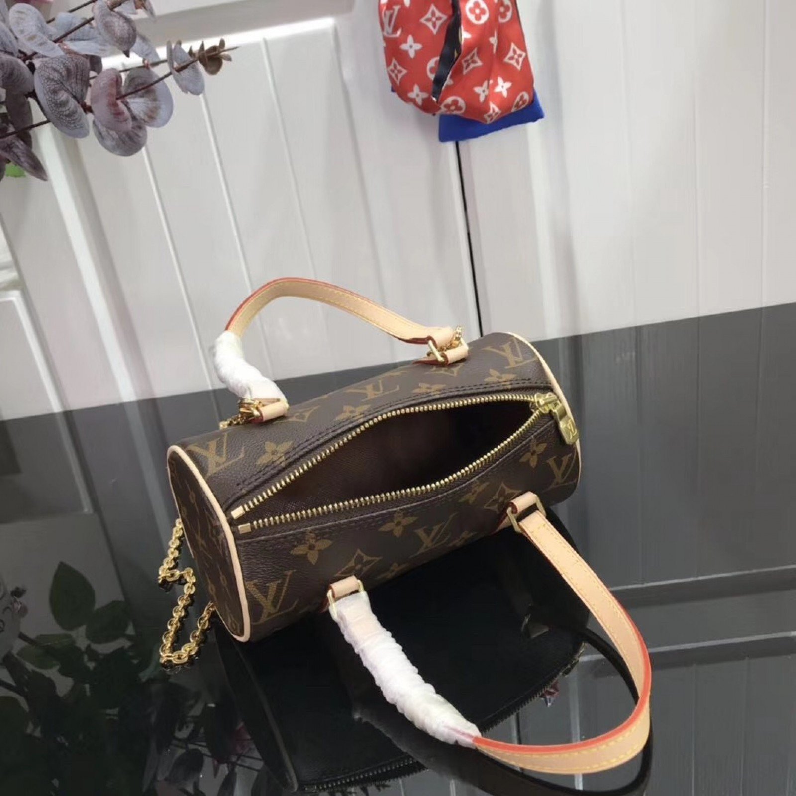 LV PAPILLON BAG M51389