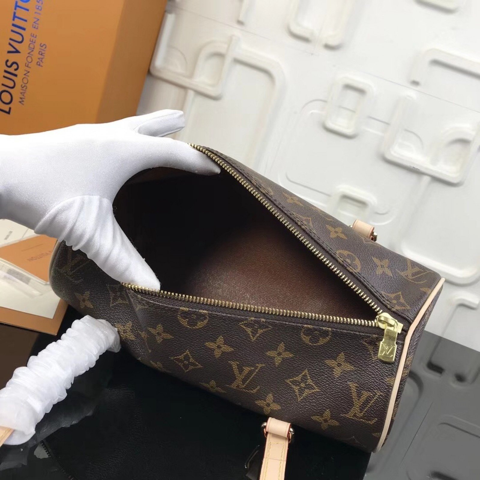 LV PAPILLON Bag M52386