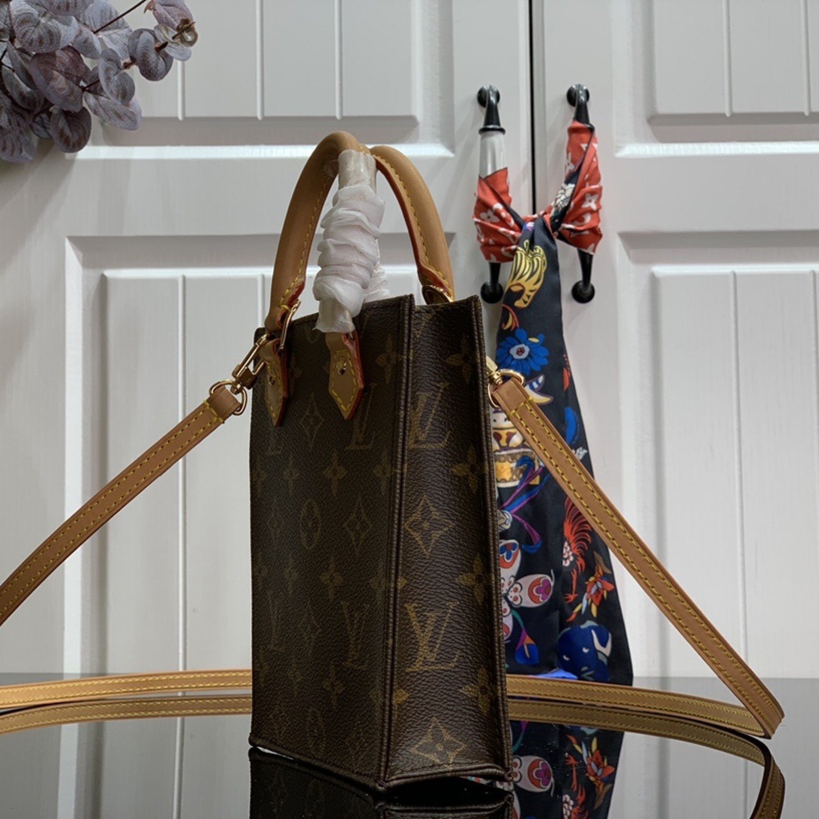 LV PETIT SAC PLAT M69442