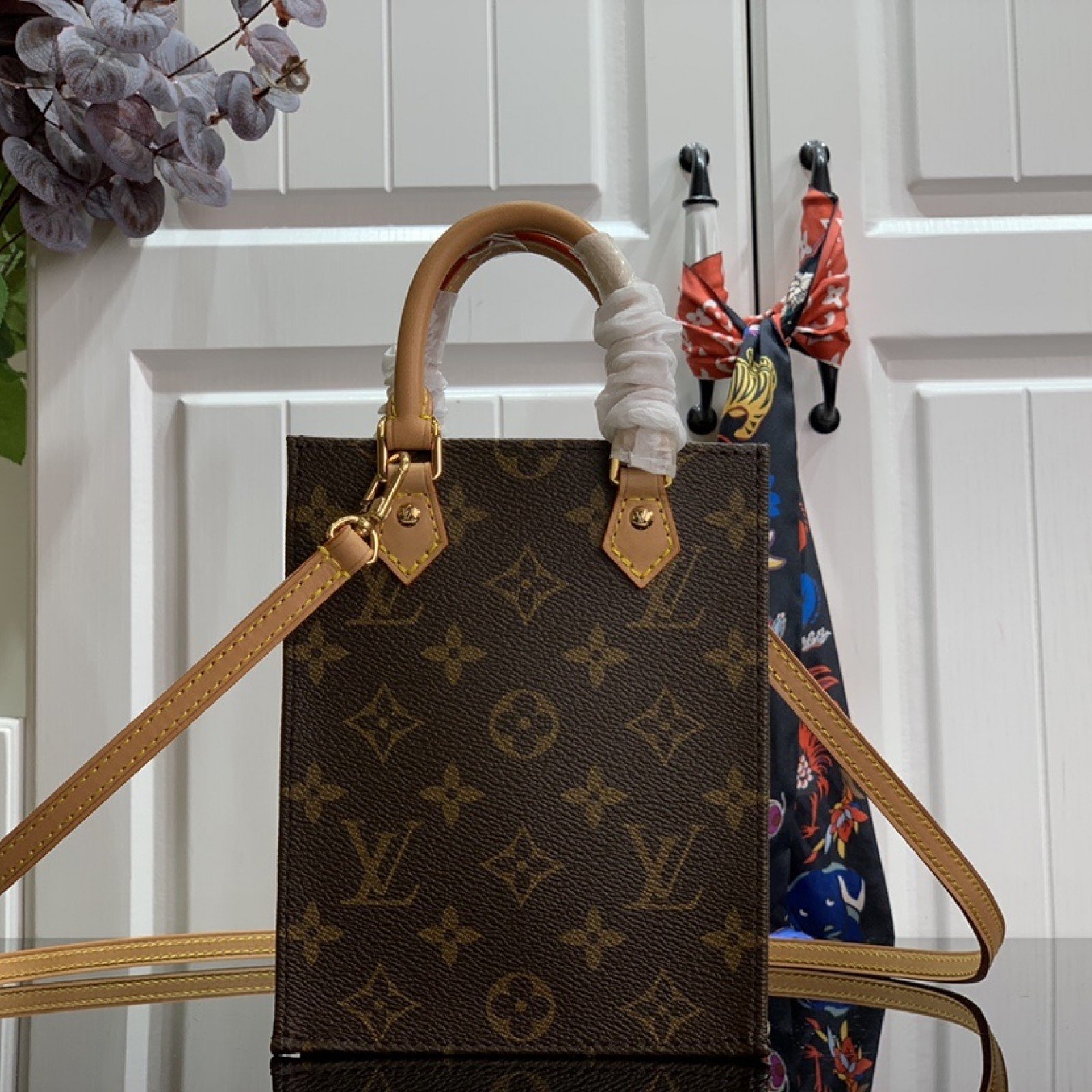 LV PETIT SAC PLAT M69442