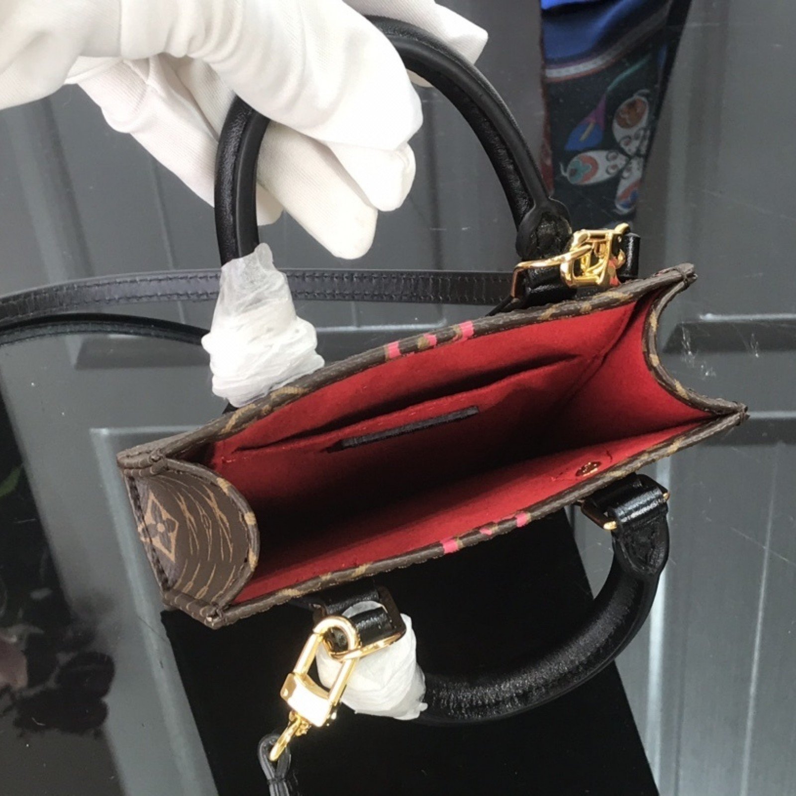 LV PETIT SAC PLAT M80839