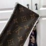 LV PETIT SAC PLAT M80991