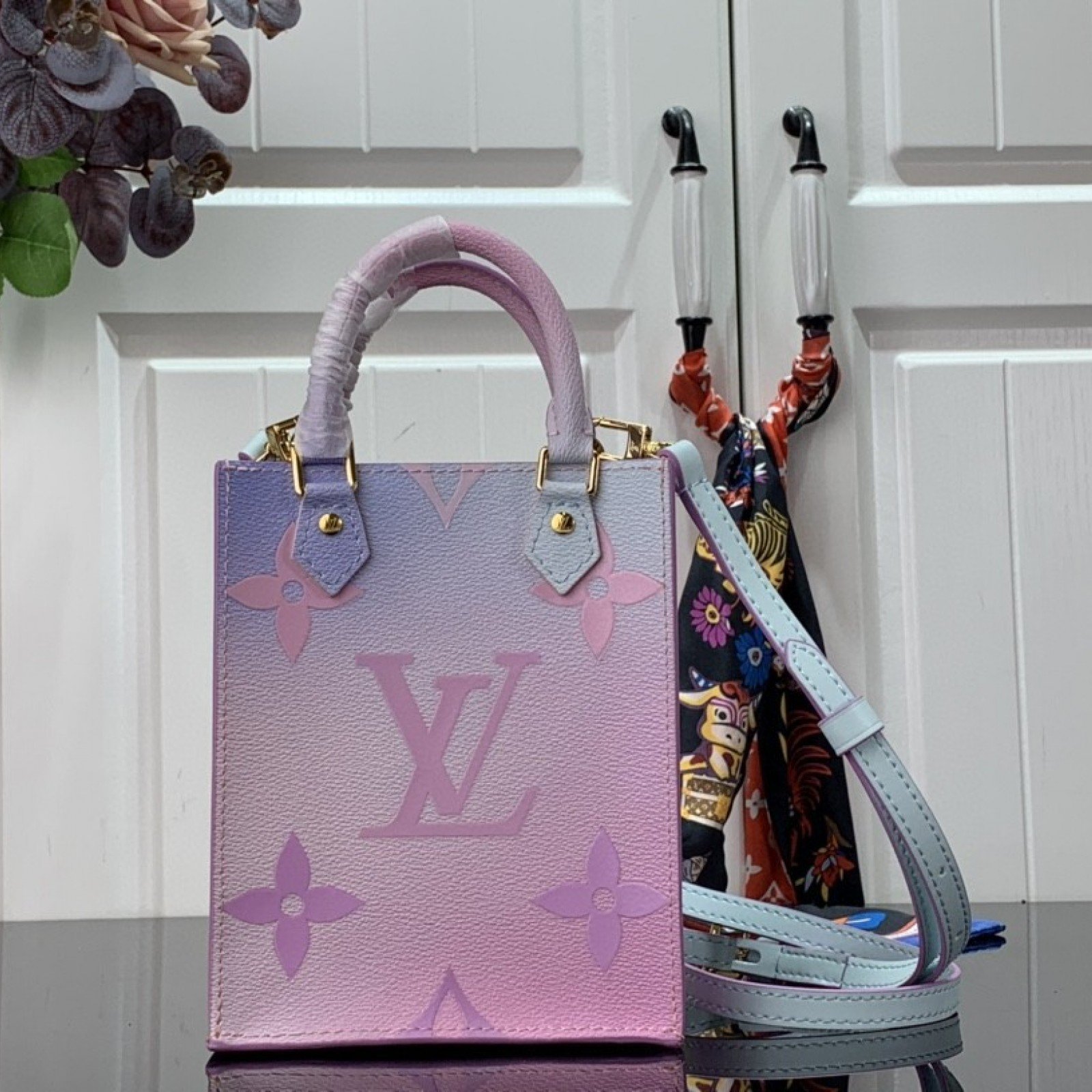 LV PETIT SAC PLAT M81341