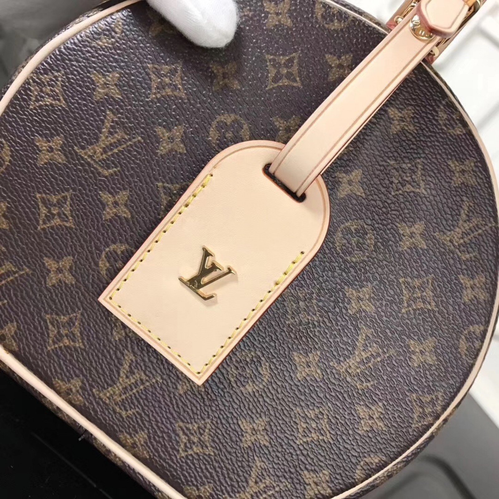 LV PETITE BOITE CHAPEAU BAG M43510