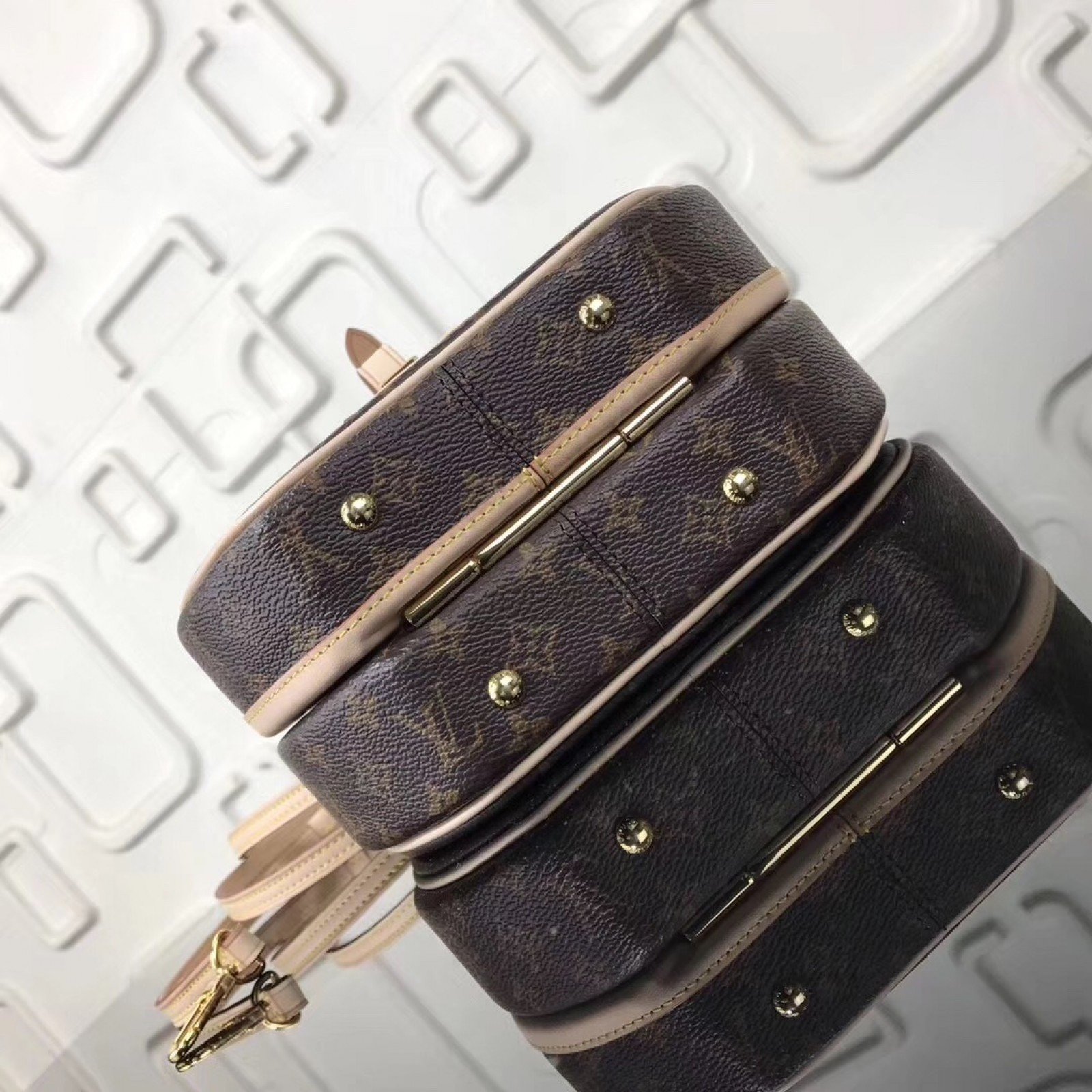 LV PETITE BOITE CHAPEAU BAG M43510