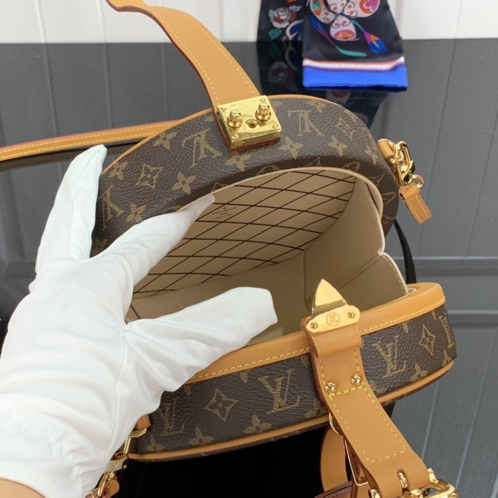LV PETITE BOITE CHAPEAU M43514