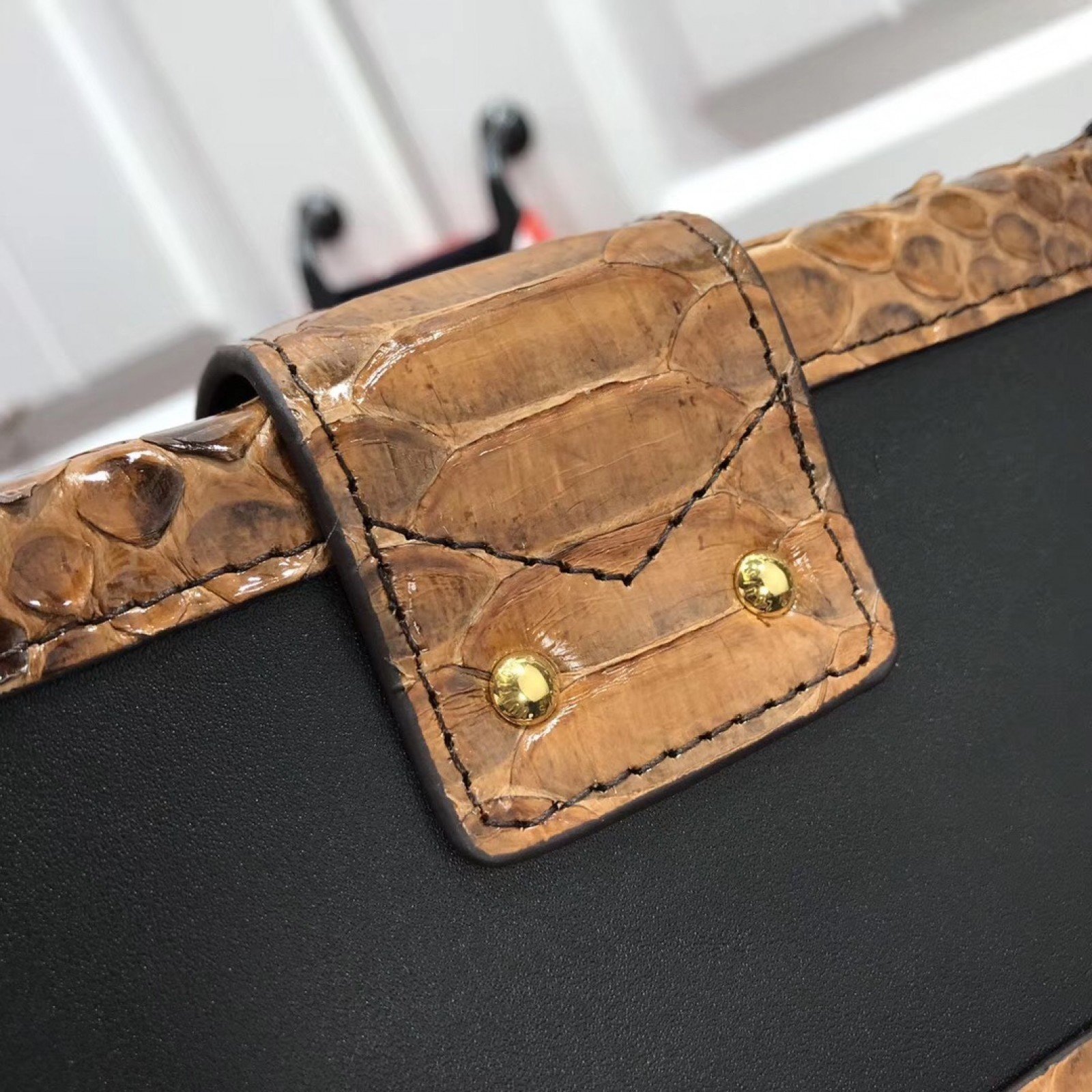 LV PETITE MALLE BAG N94723