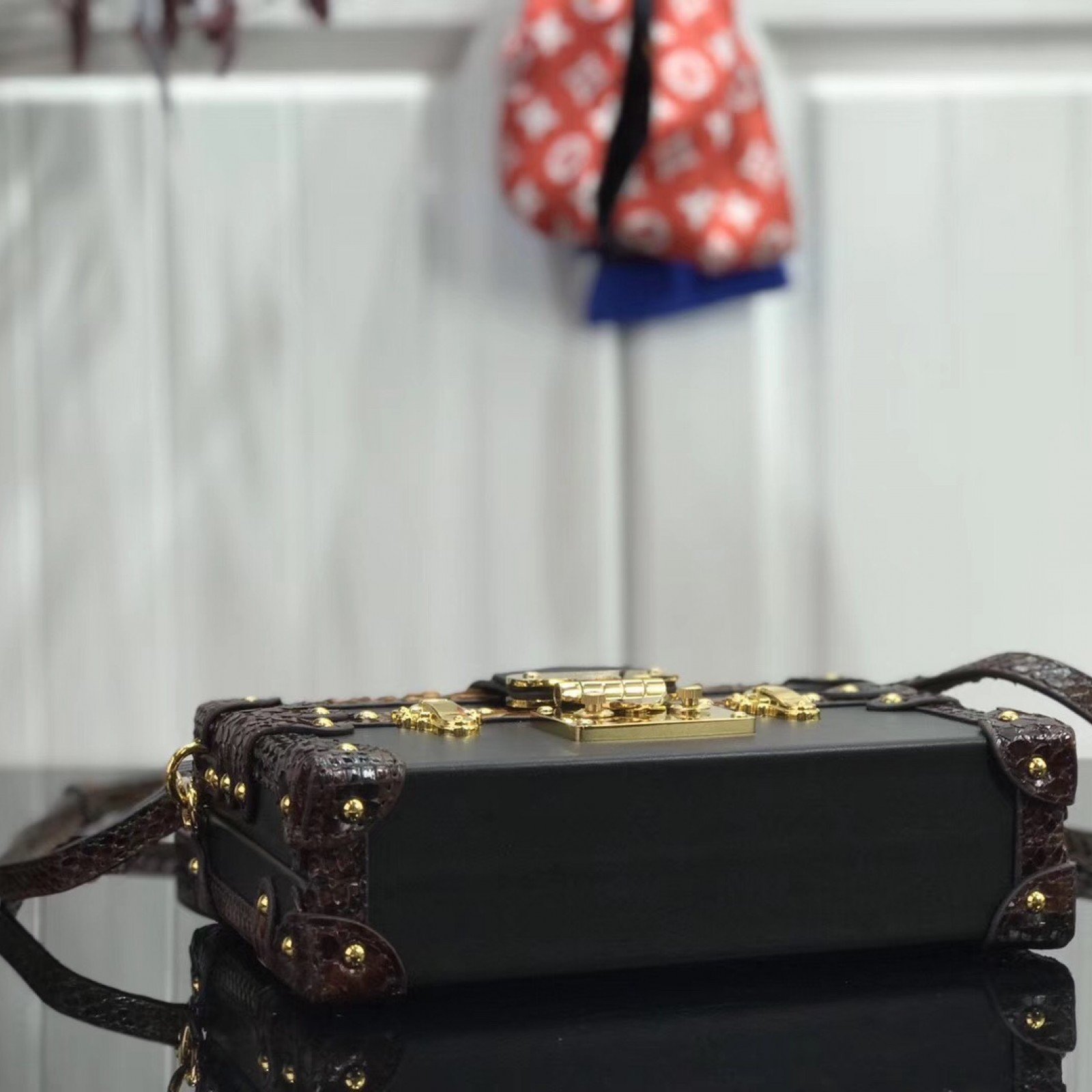 LV PETITE MALLE BAG N94723