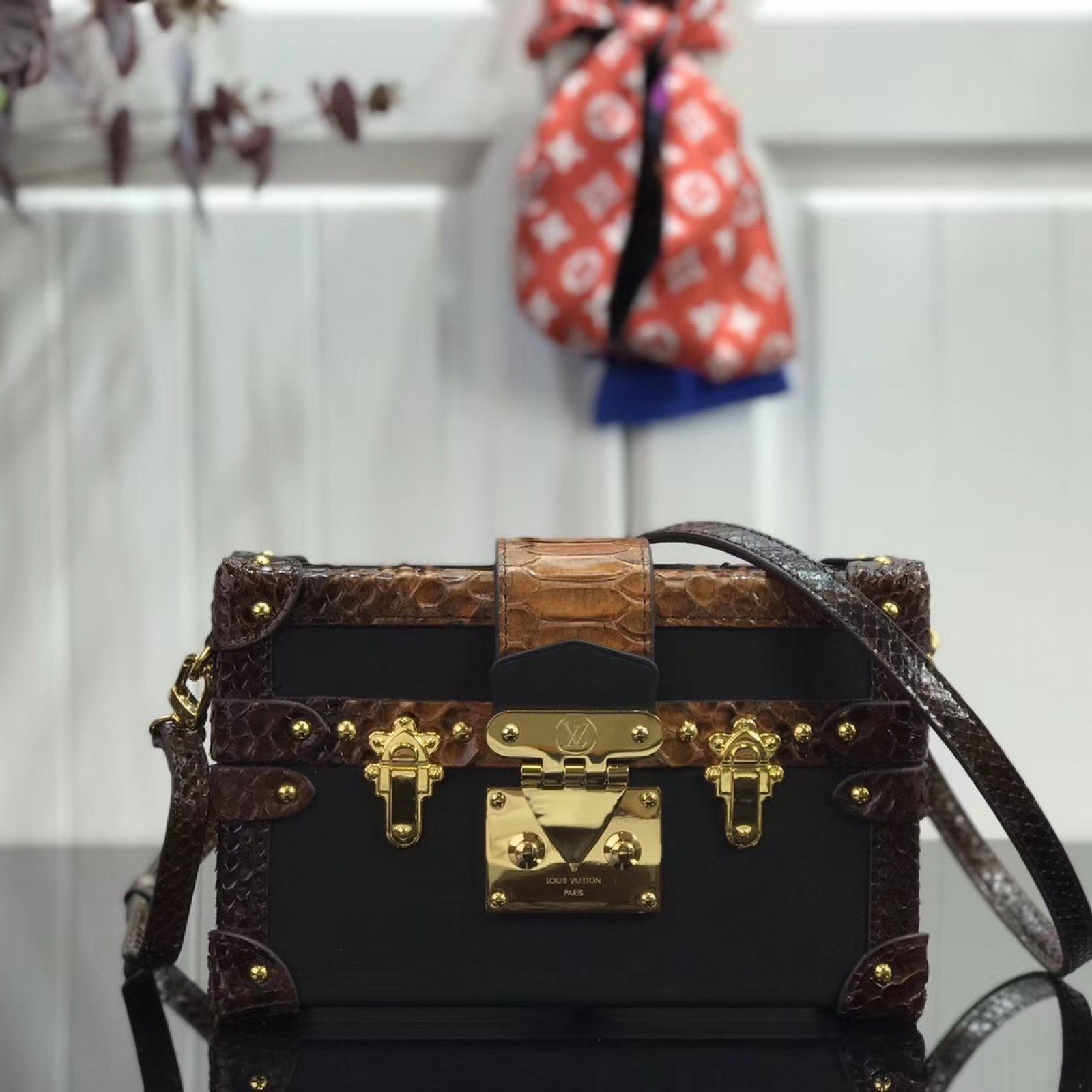 LV PETITE MALLE BAG N94723