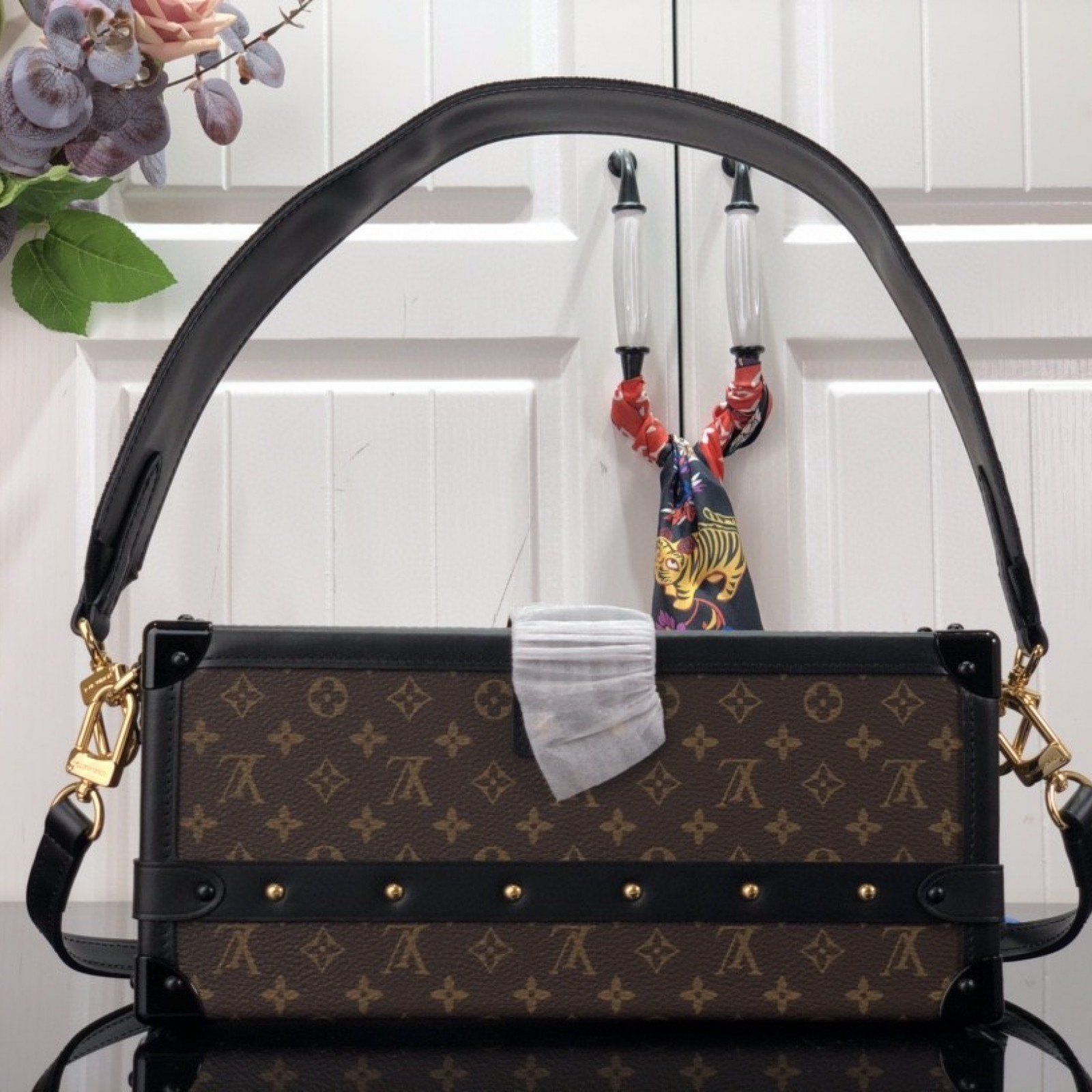 LV PETITE MALLE EAST WEST M46120