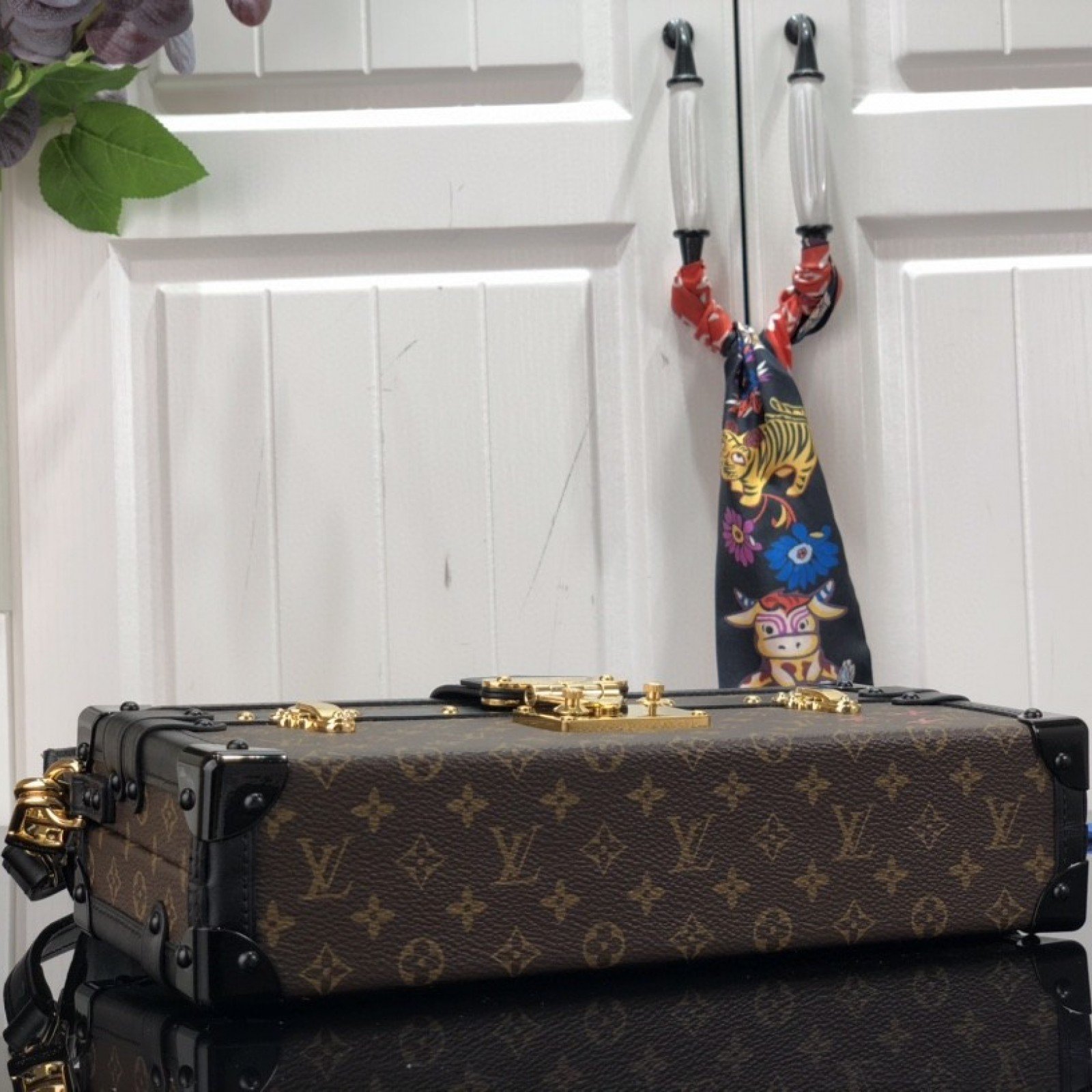 LV PETITE MALLE EAST WEST M46120