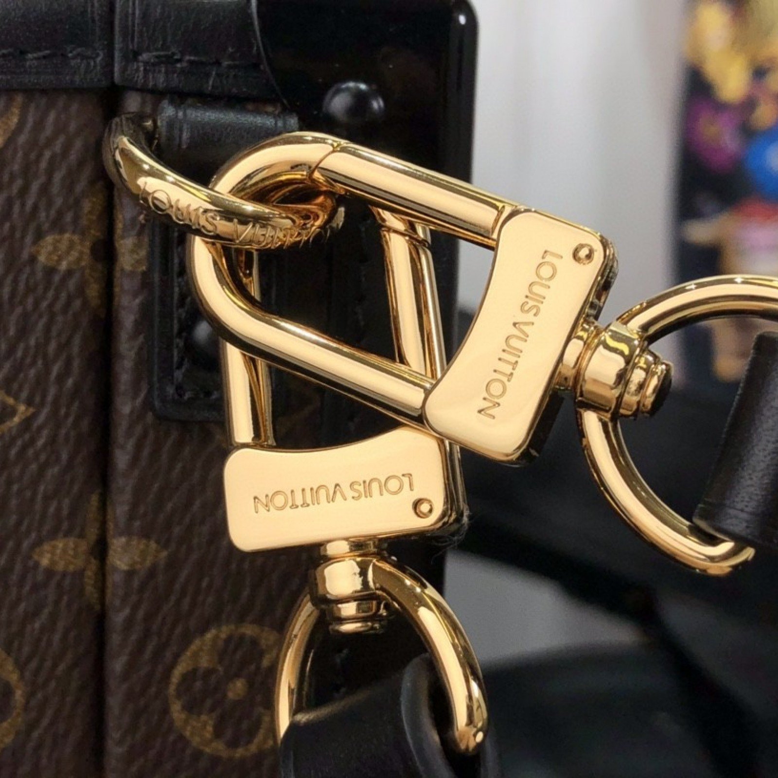 LV PETITE MALLE EAST WEST M46120