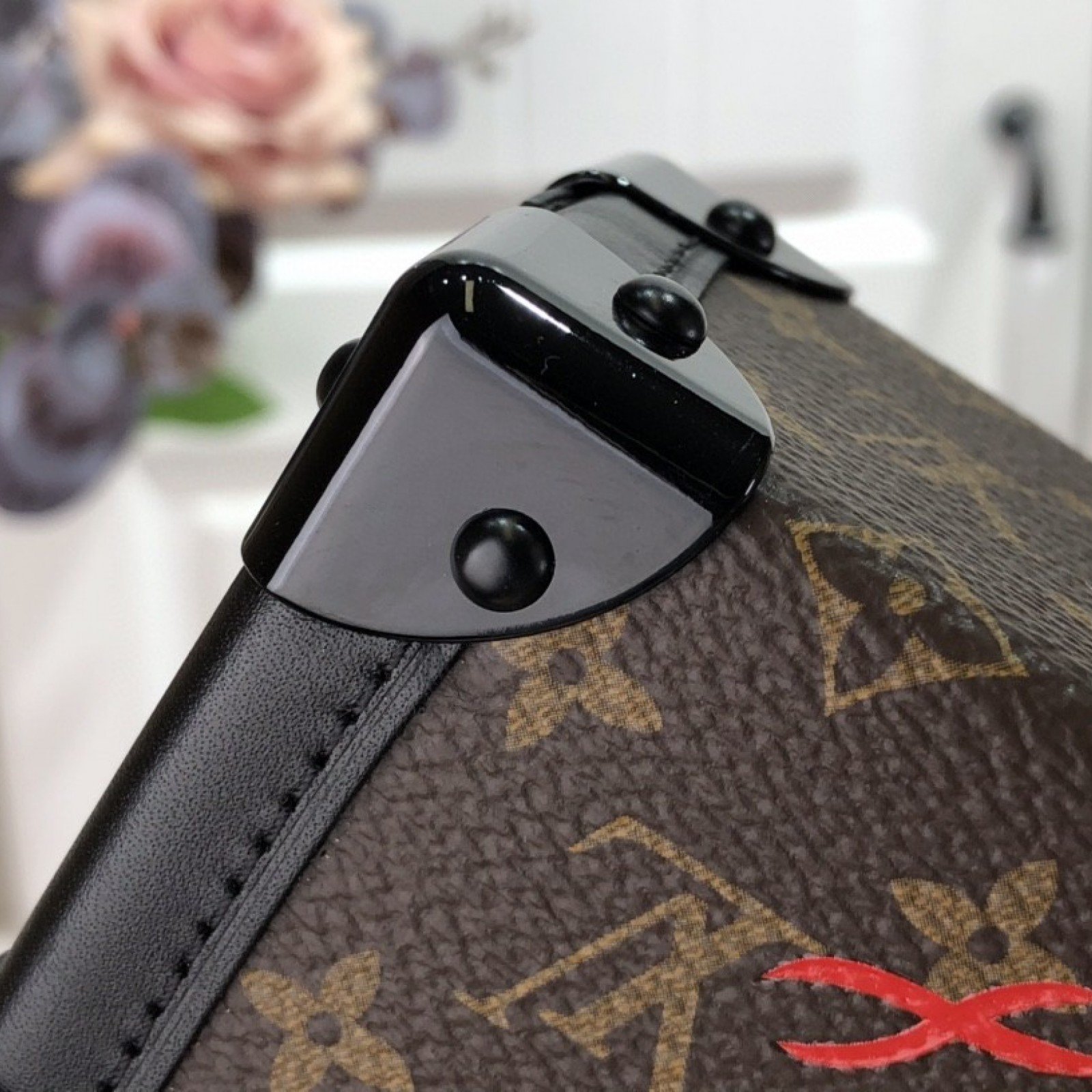 LV PETITE MALLE EAST WEST M46120