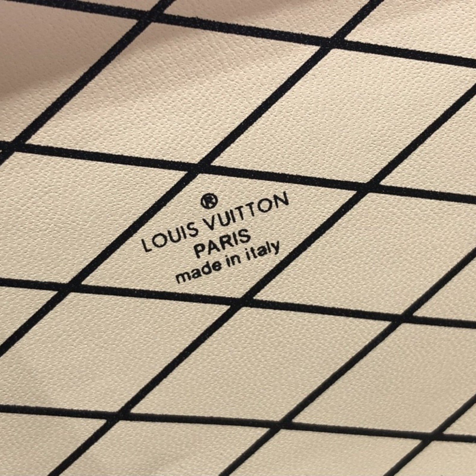 LV PETITE MALLE EAST WEST M46120